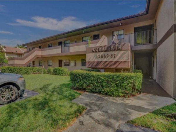 10581 ROYAL PALM Boulevard, Unit 10581, Coral Springs, FL 33065
