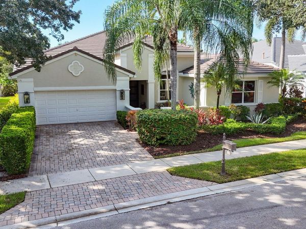 136 SEDONA Way, Palm Beach Gardens, FL 33418