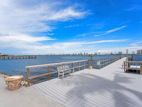 3040 Lake Shore Drive, Unit 502, Riviera Beach, FL 33404