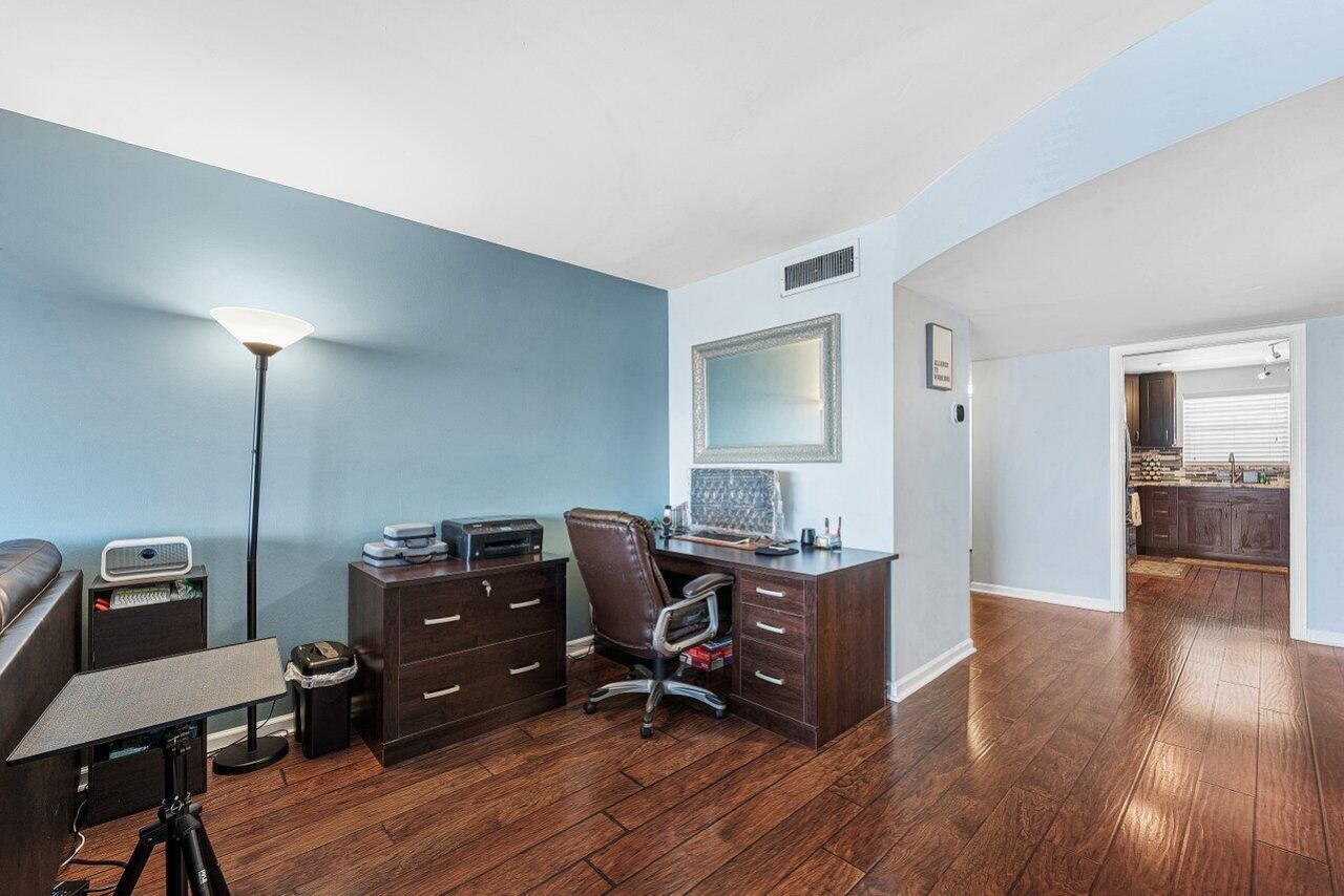 3040 Lake Shore Drive, Unit 502, Riviera Beach, FL 33404 Photo