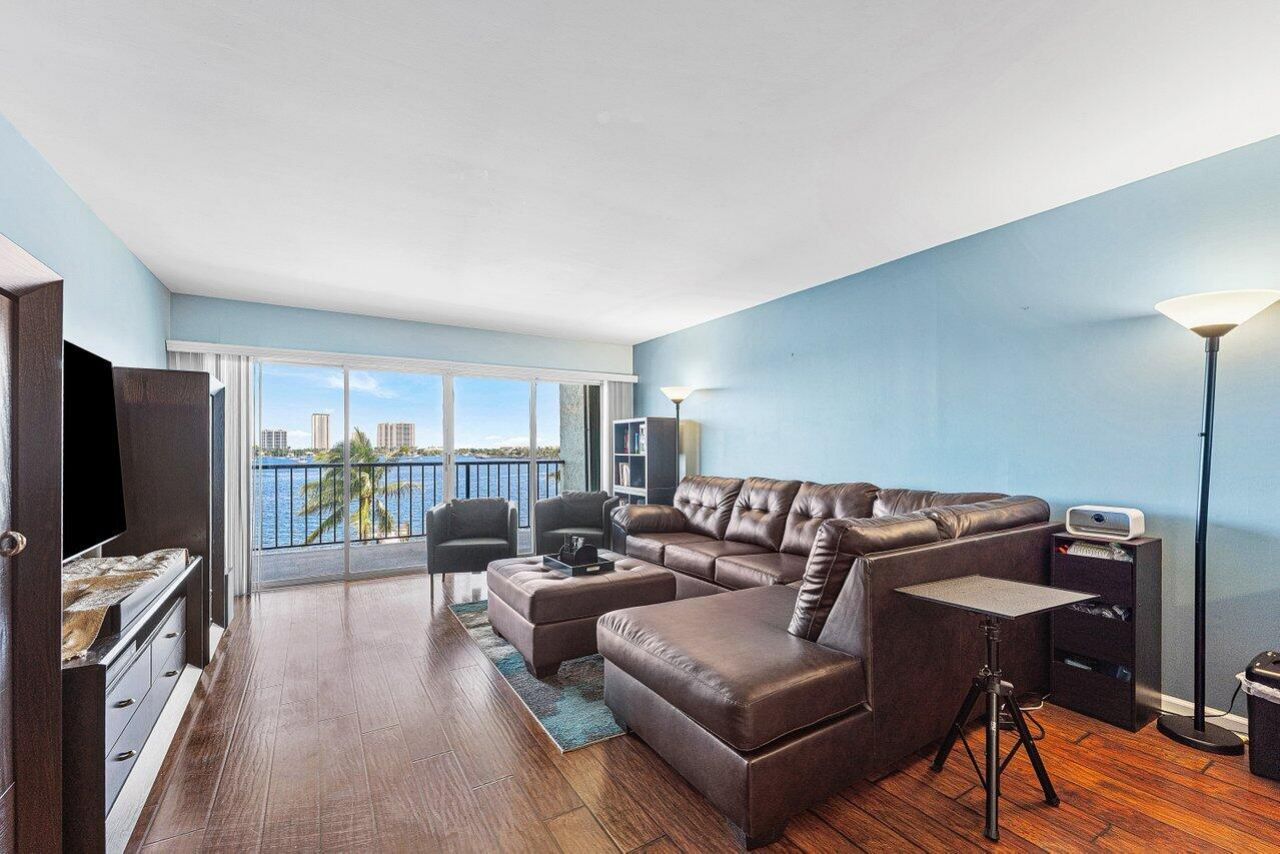 3040 Lake Shore Drive, Unit 502, Riviera Beach, FL 33404 Photo