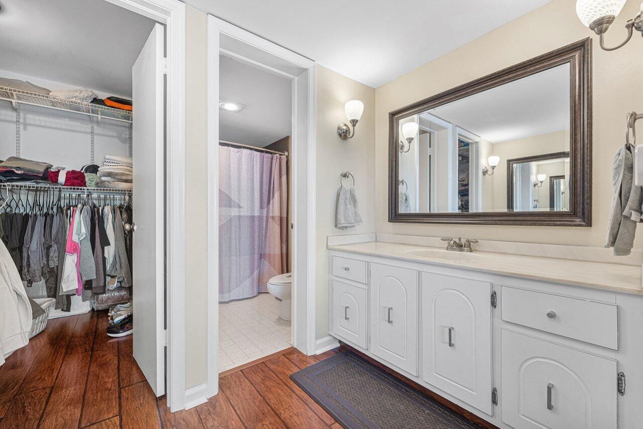 3040 Lake Shore Drive, Unit 502, Riviera Beach, FL 33404 Photo