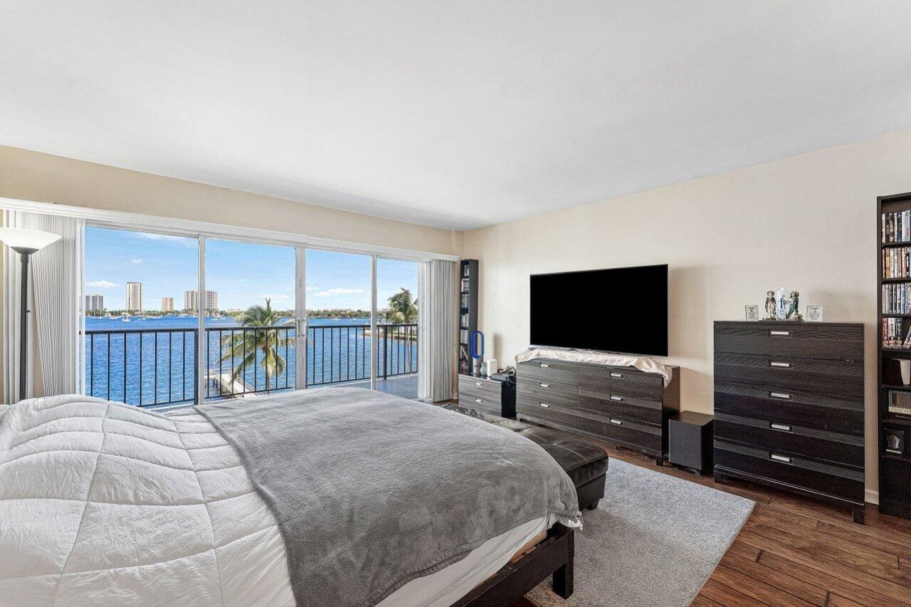 3040 Lake Shore Drive, Unit 502, Riviera Beach, FL 33404 Photo
