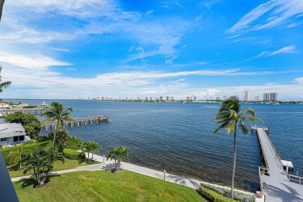 3040 Lake Shore Drive, Unit 502, Riviera Beach, FL 33404 Photo