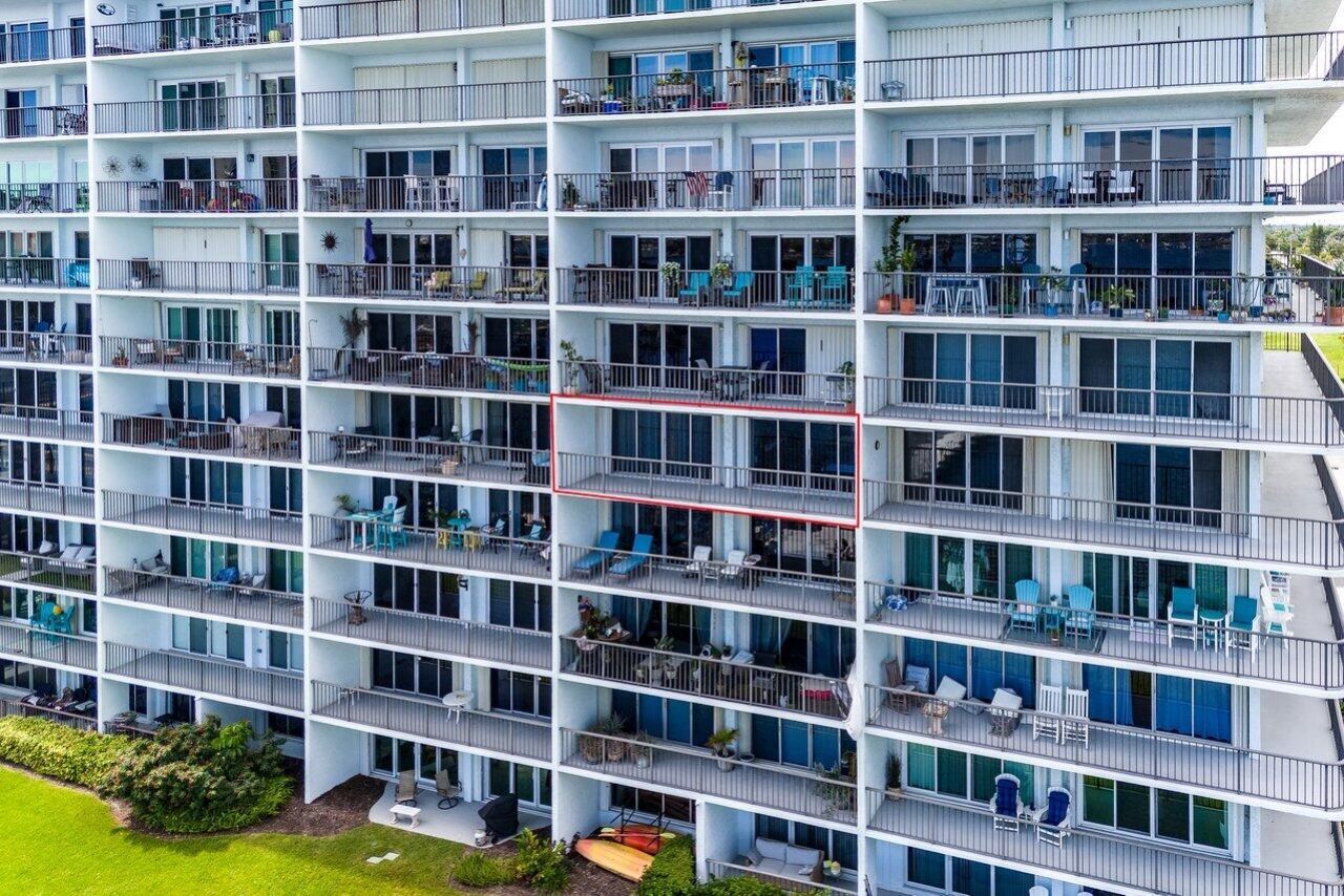 3040 Lake Shore Drive, Unit 502, Riviera Beach, FL 33404 Photo