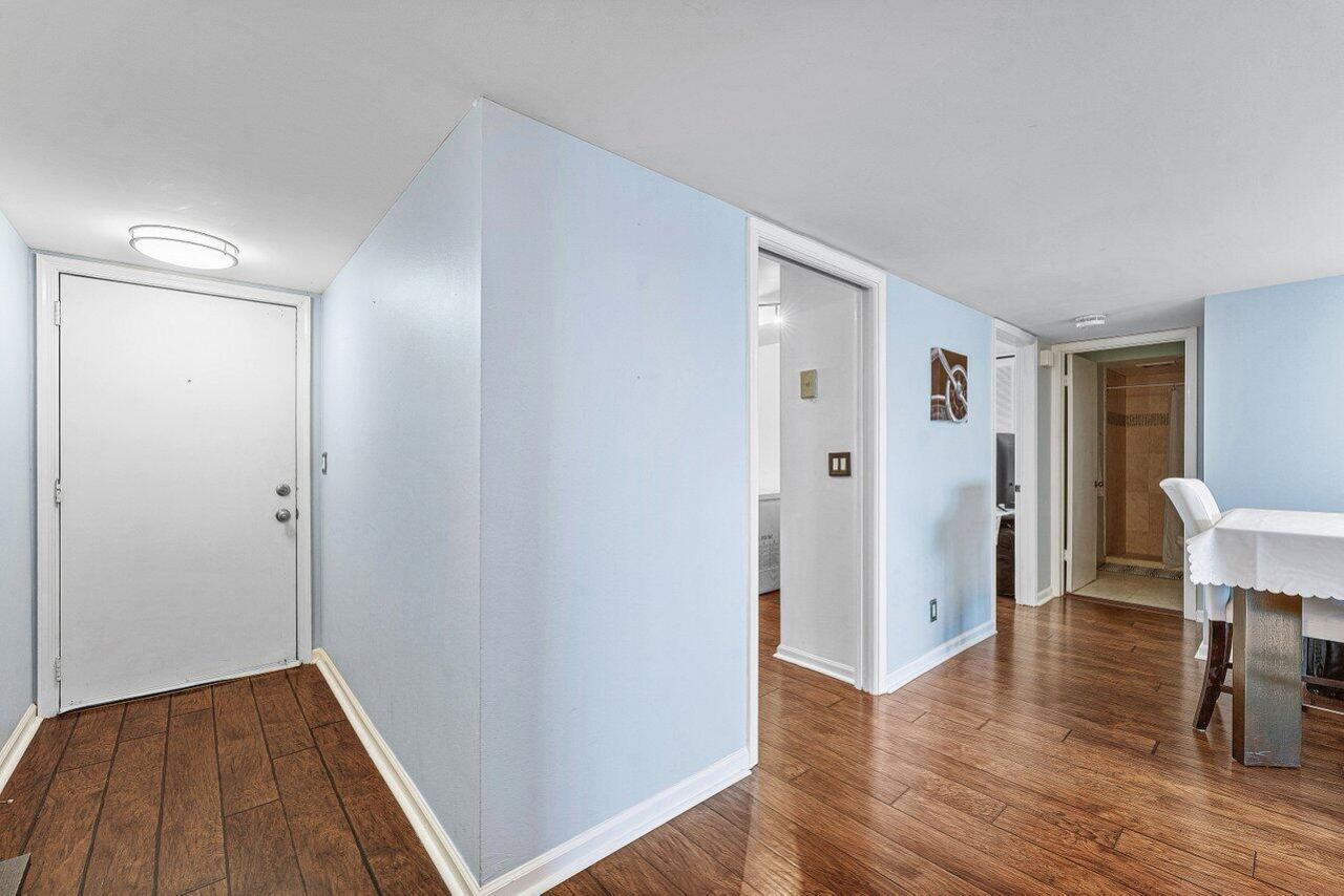 3040 Lake Shore Drive, Unit 502, Riviera Beach, FL 33404 Photo