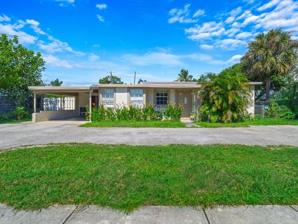 1787 NE 49th Street, Pompano Beach, FL 33064