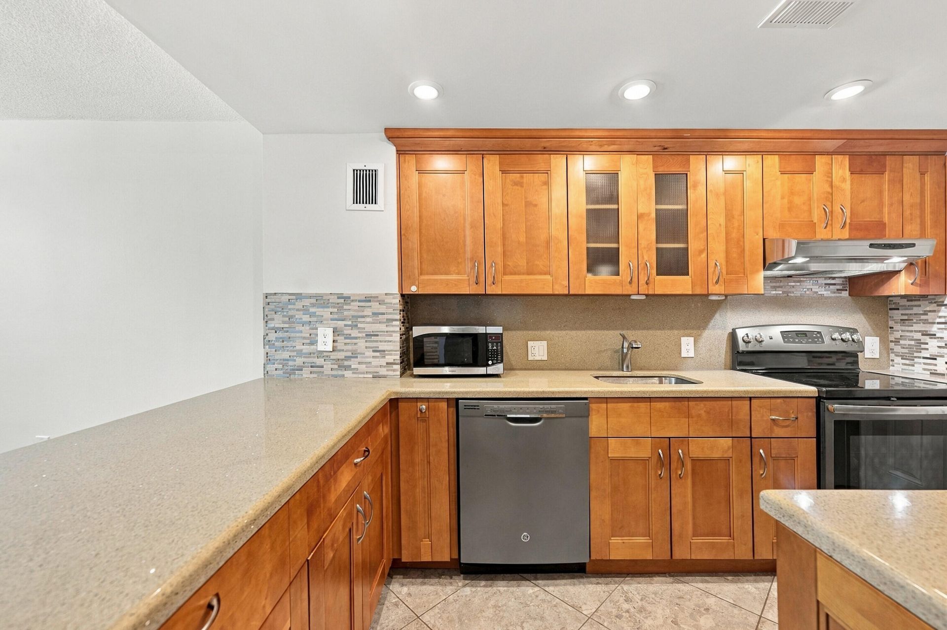 1021 Hillsboro Mile, Unit 103, Hillsboro Beach, FL 33062 Photo