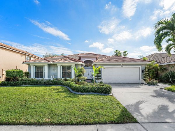 5696 Muirfield Village Circle, Lake Worth, FL 33463