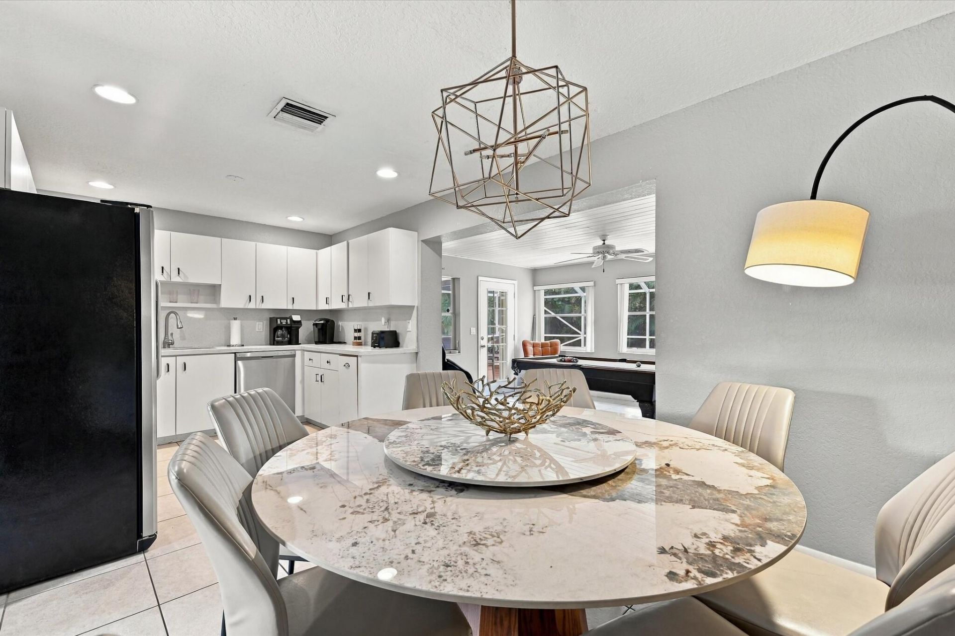 5660 Lee Drive, West Palm Beach, FL 33415 Photo