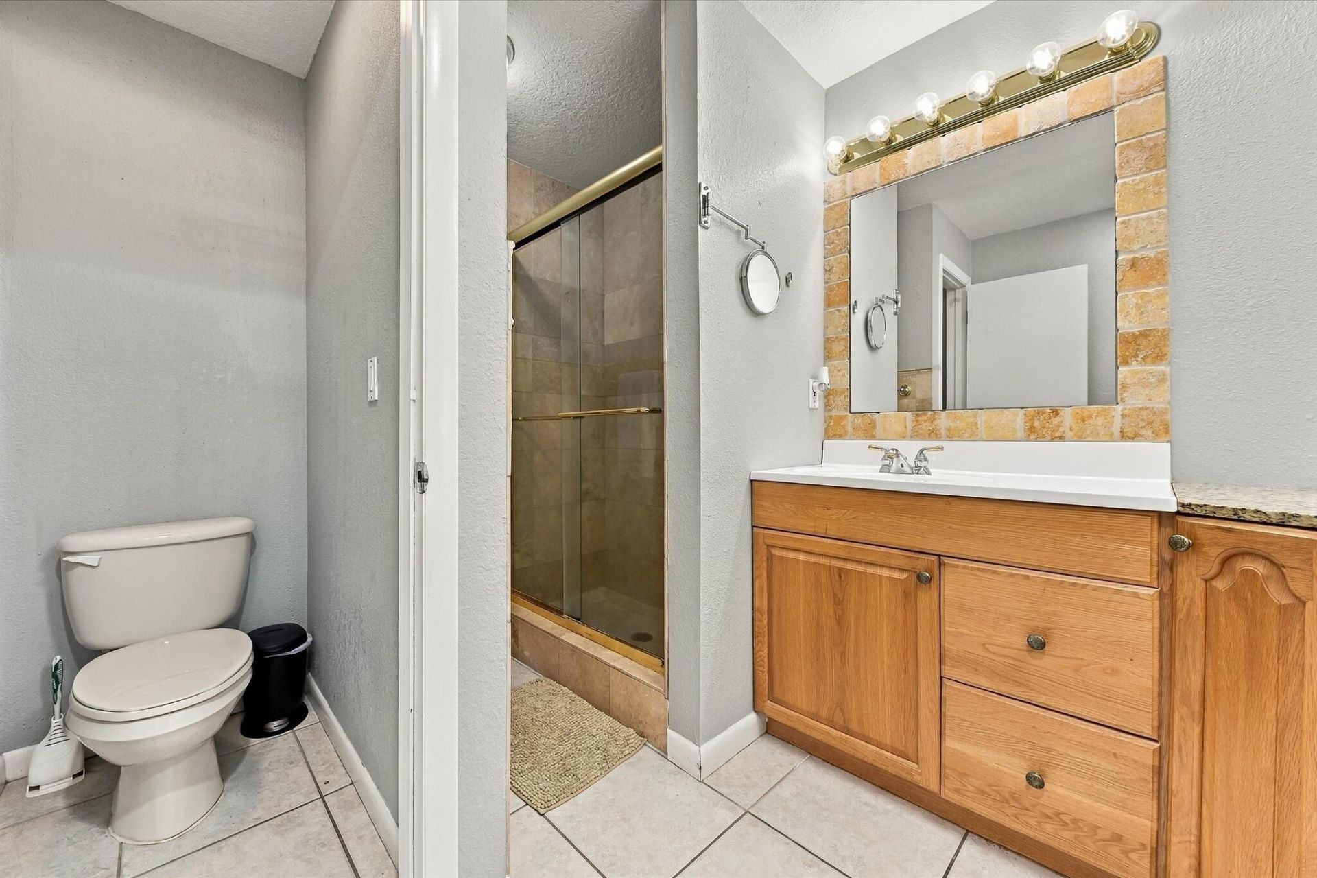 5660 Lee Drive, West Palm Beach, FL 33415 Photo