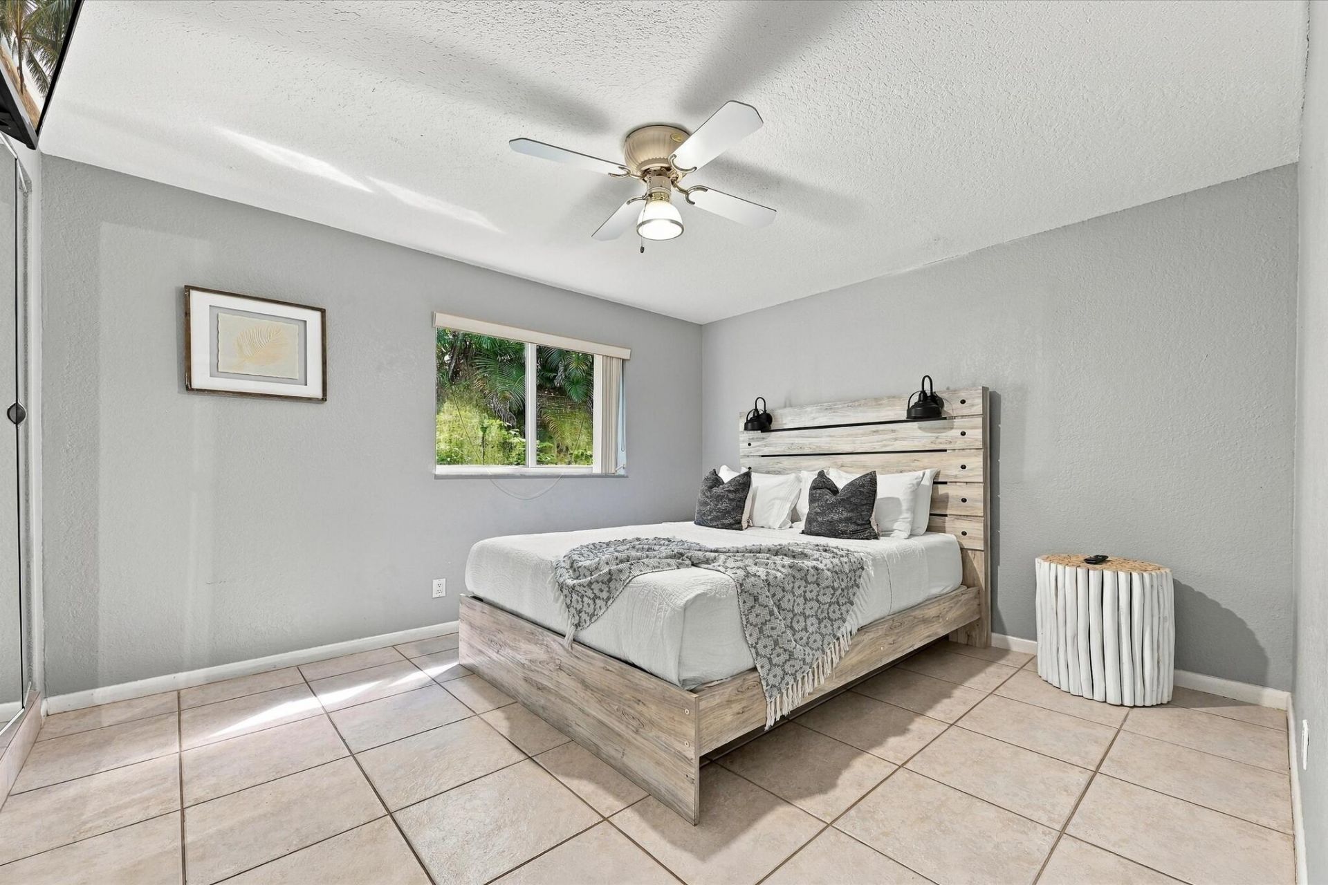 5660 Lee Drive, West Palm Beach, FL 33415 Photo