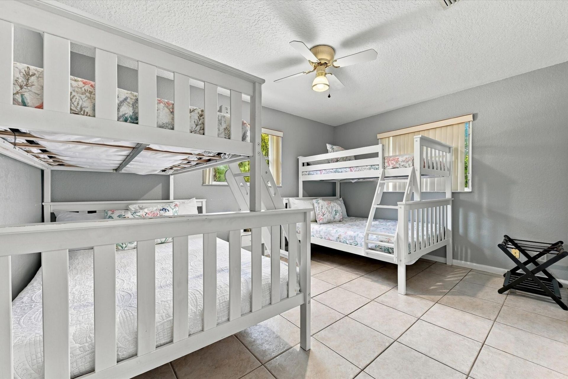 5660 Lee Drive, West Palm Beach, FL 33415 Photo