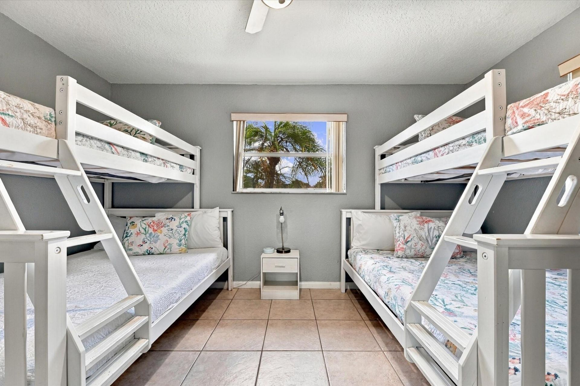 5660 Lee Drive, West Palm Beach, FL 33415 Photo