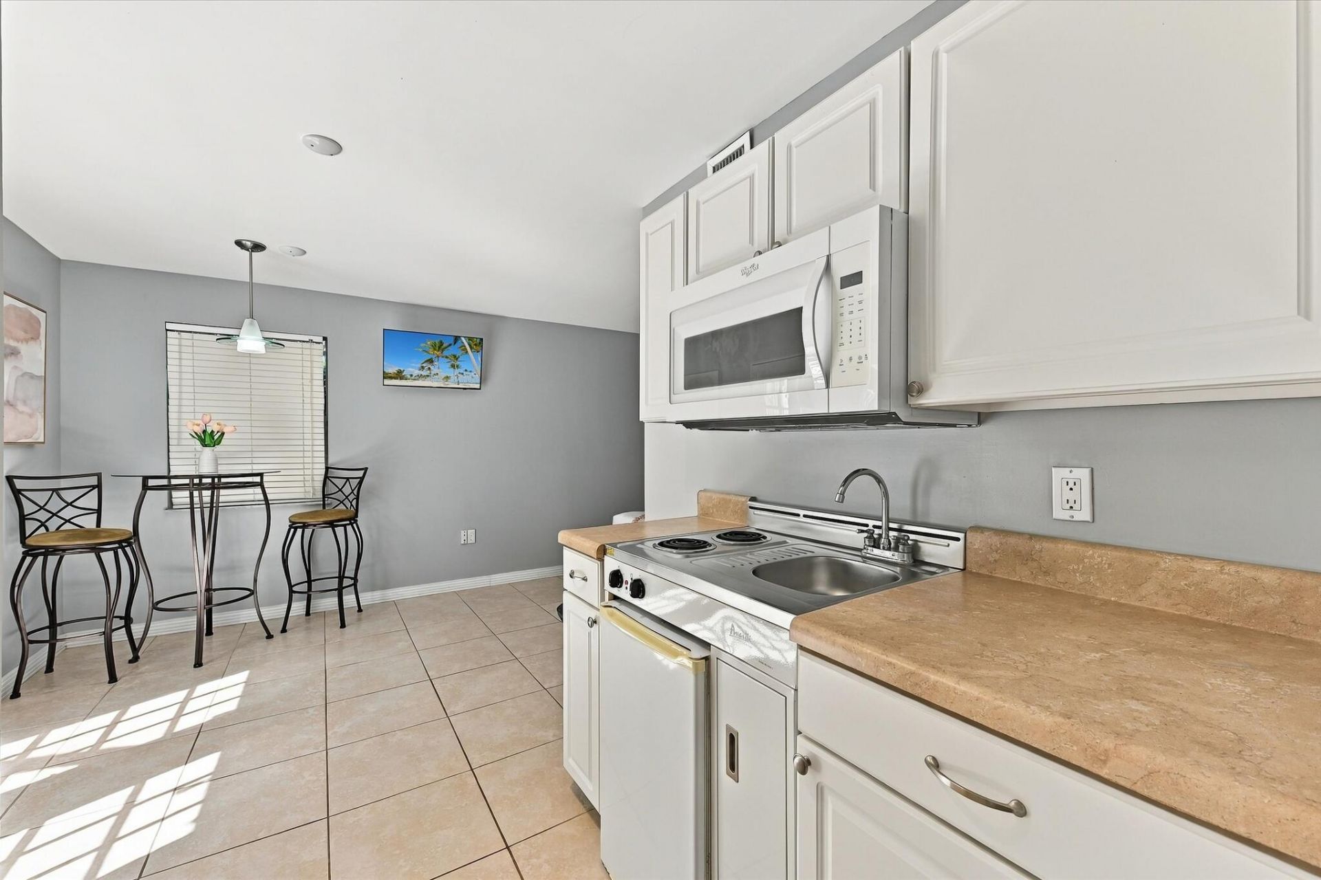 5660 Lee Drive, West Palm Beach, FL 33415 Photo