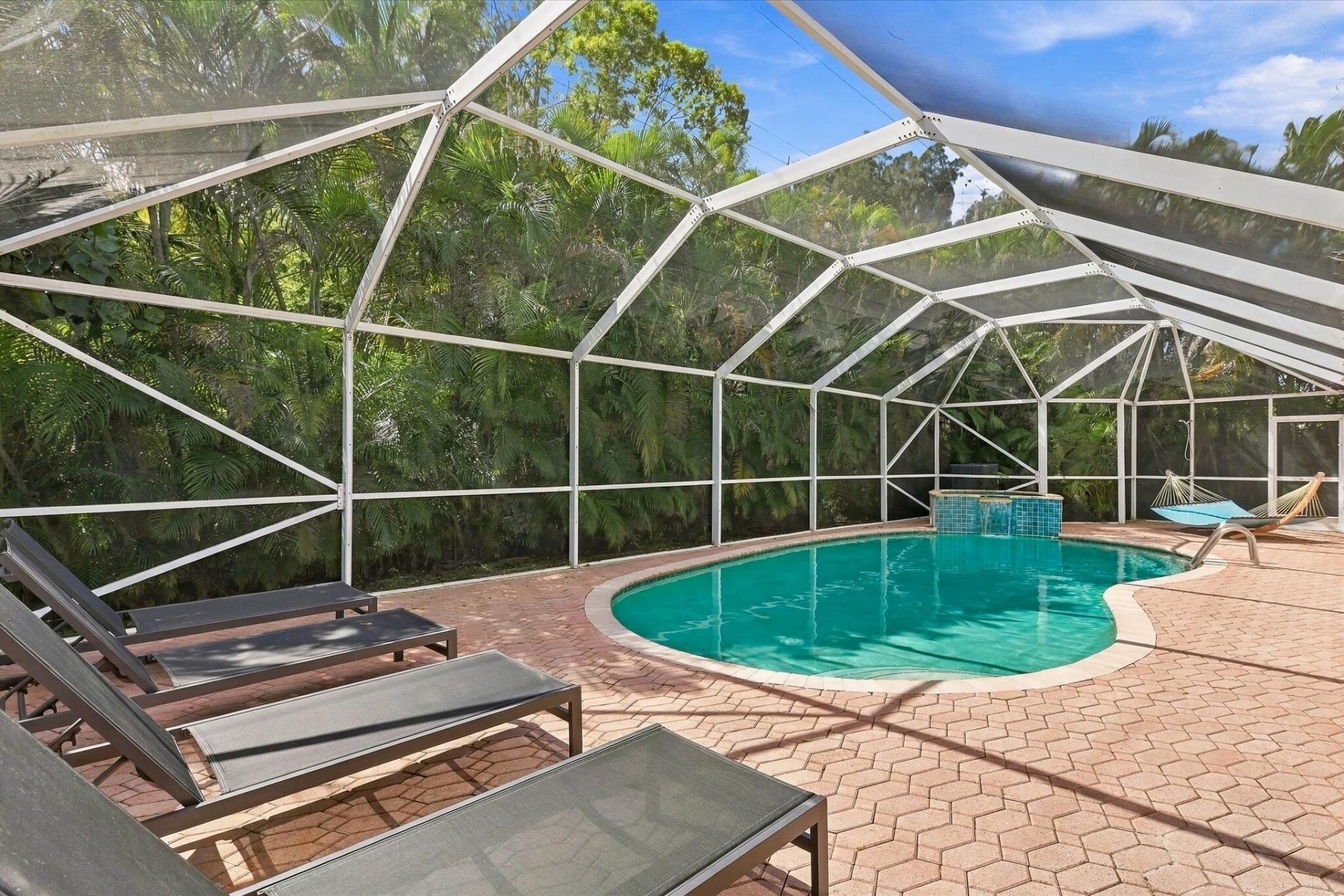 5660 Lee Drive, West Palm Beach, FL 33415 Photo