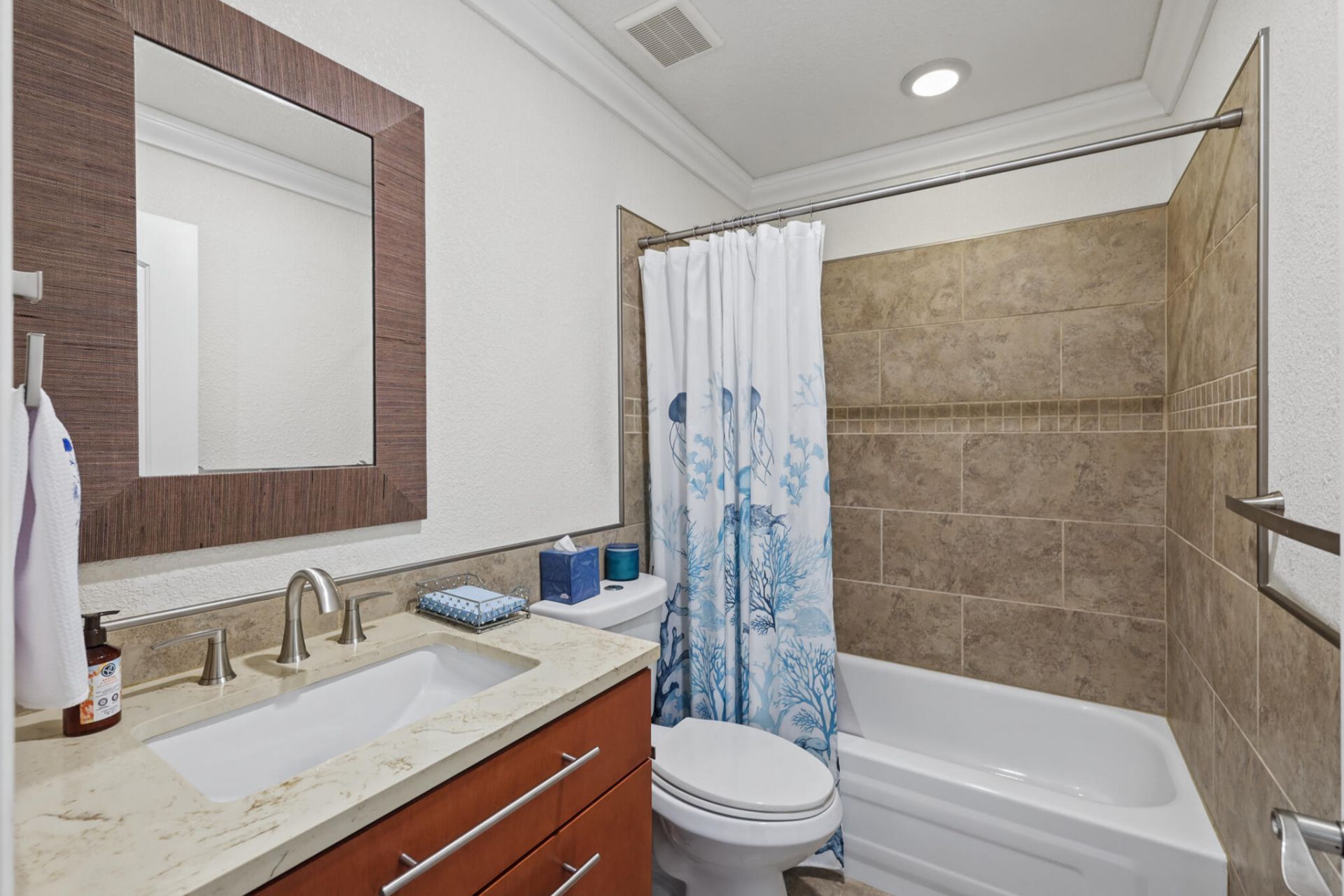 379 Capri H, Delray Beach, FL 33484 Photo
