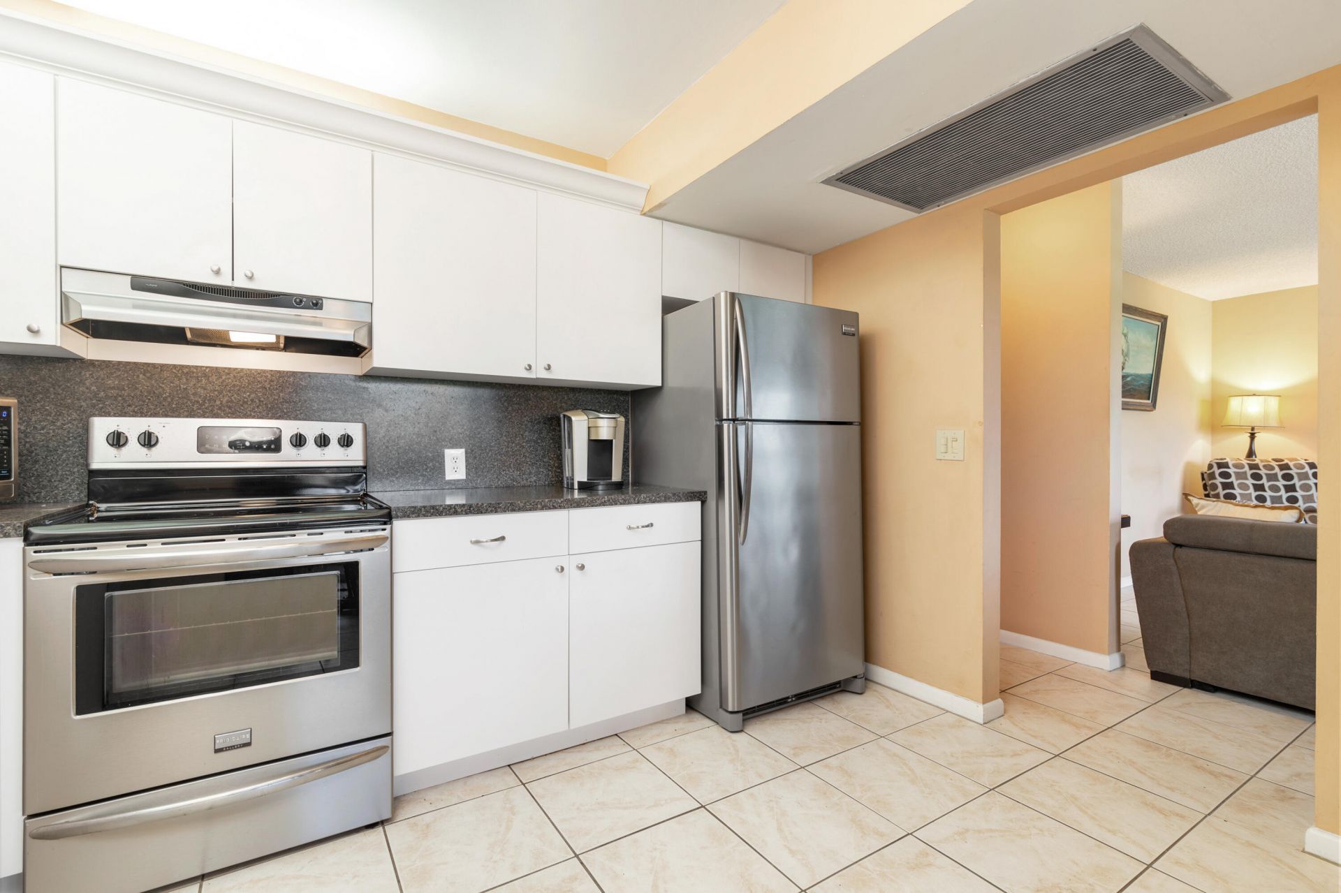 203 Suffolk E, Unit E, Boca Raton, FL 33434 Photo