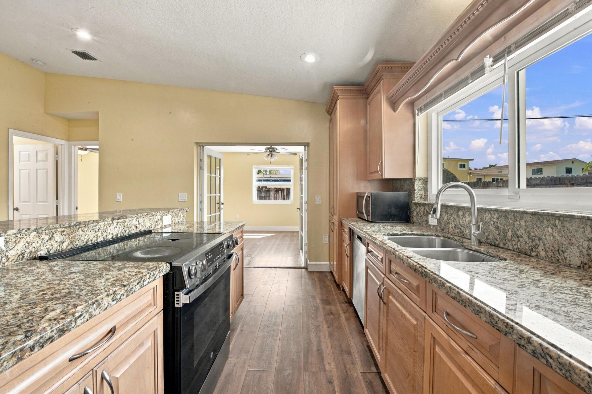6824 SW 5th Street, Pembroke Pines, FL 33023 Photo