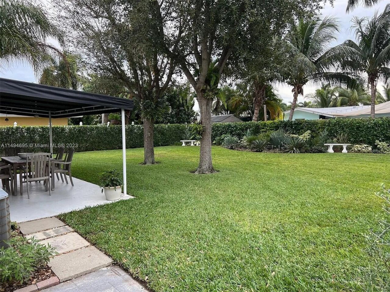 330 Cascade Lane, Palm Beach Shores, FL 33404 Photo