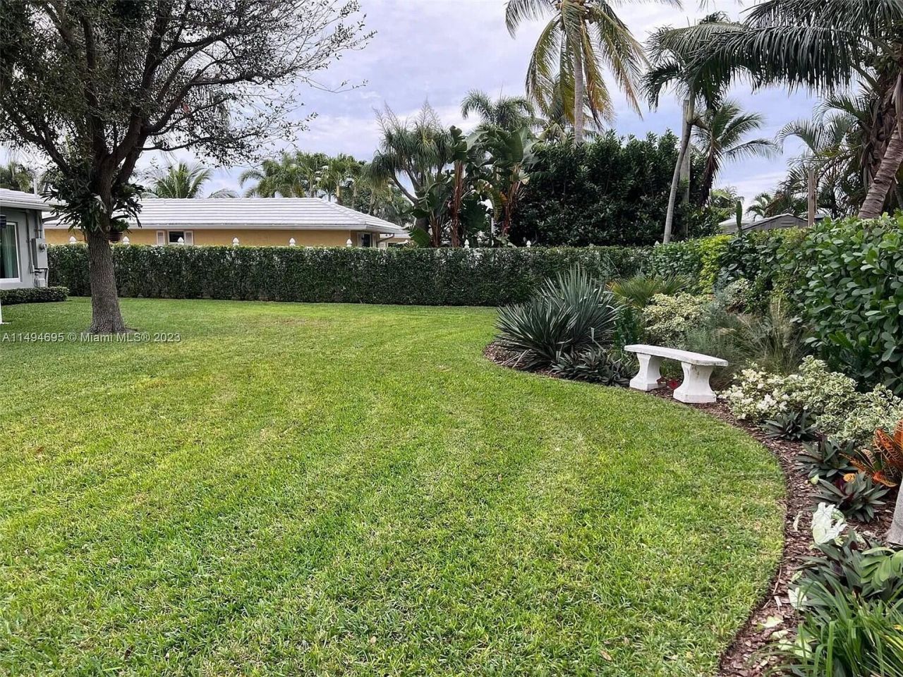 330 Cascade Lane, Palm Beach Shores, FL 33404 Photo