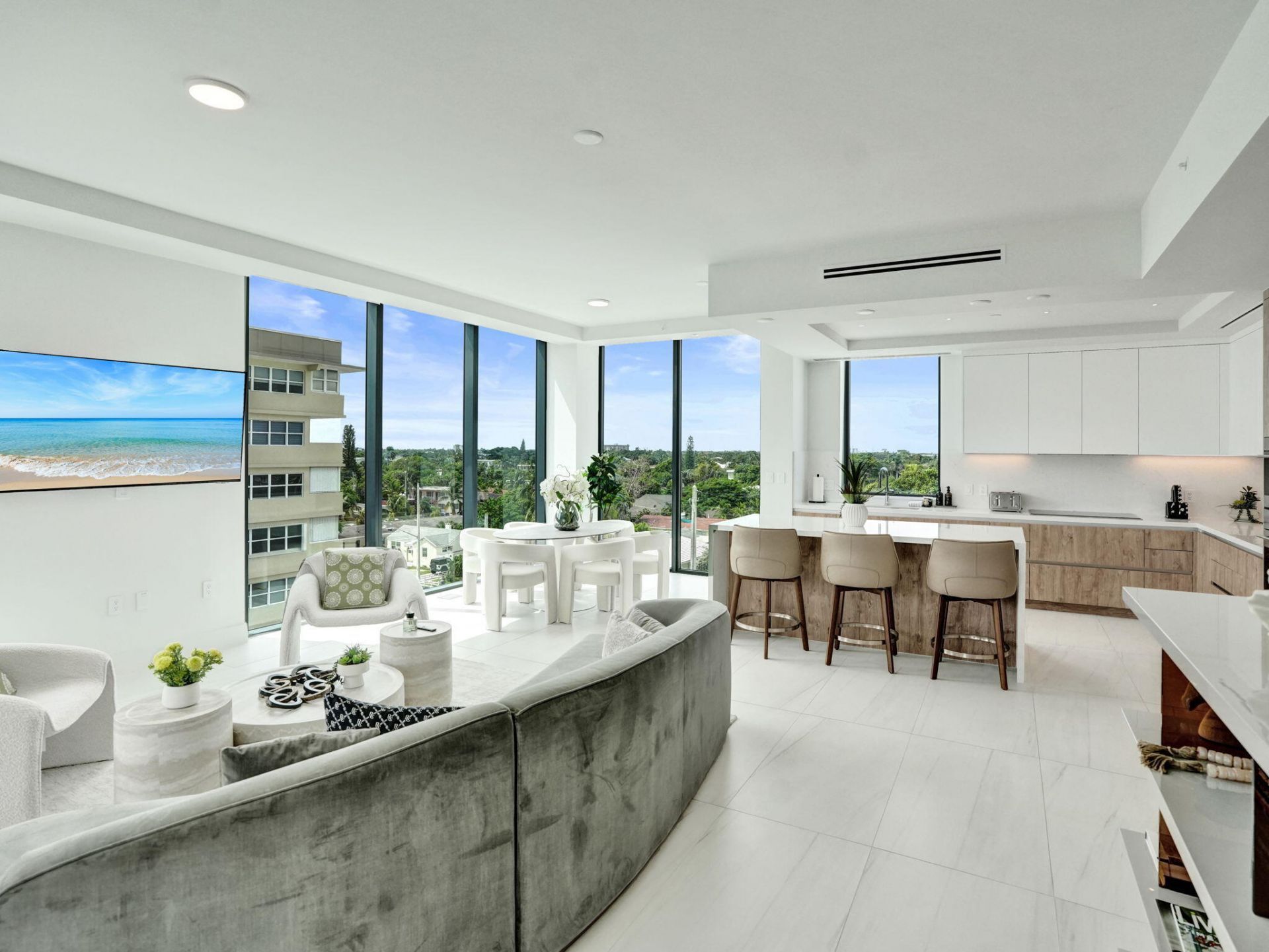 305 Briny Avenue, Unit 401, Pompano Beach, FL 33062 Photo
