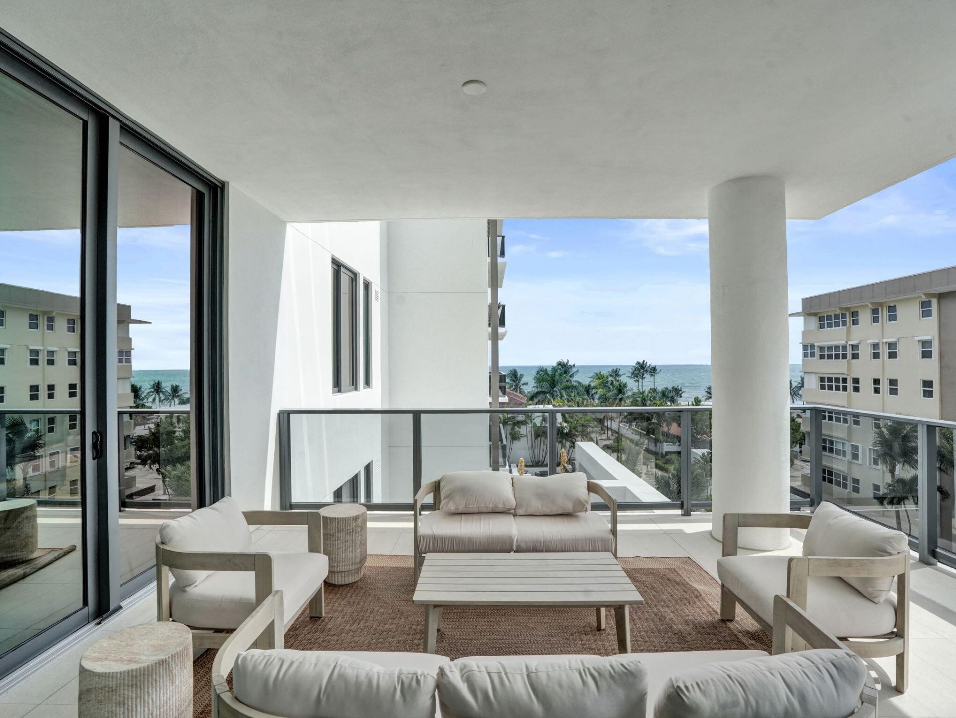 305 Briny Avenue, Unit 401, Pompano Beach, FL 33062 Photo