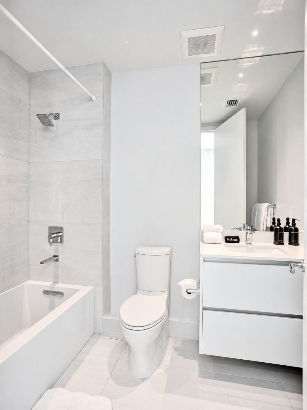 305 Briny Avenue, Unit 401, Pompano Beach, FL 33062 Photo