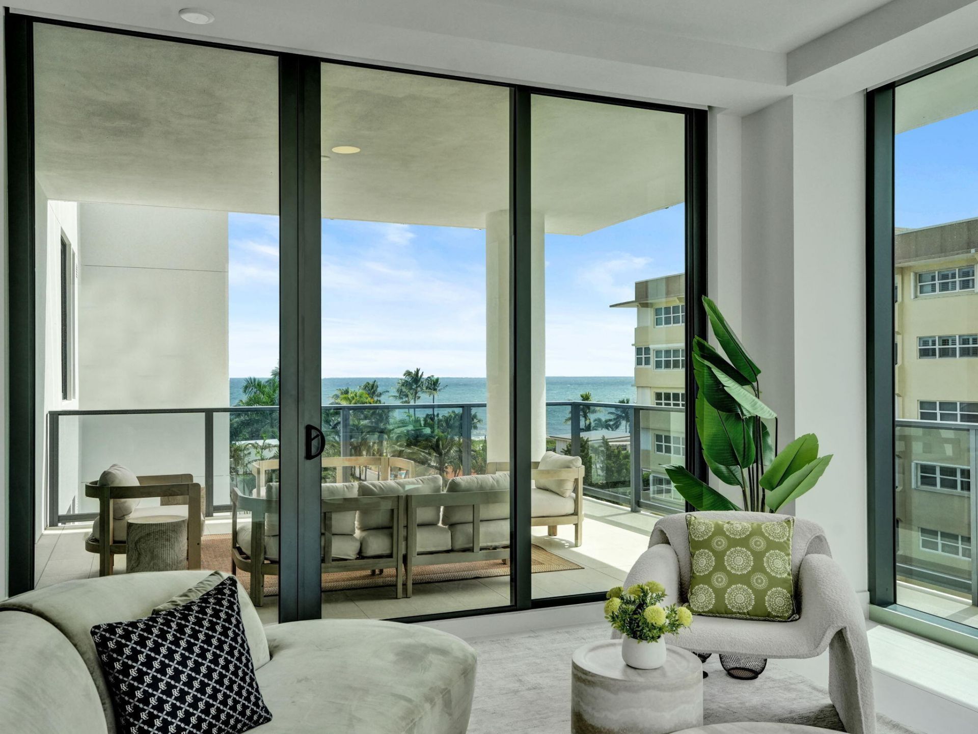 305 Briny Avenue, Unit 401, Pompano Beach, FL 33062 Photo