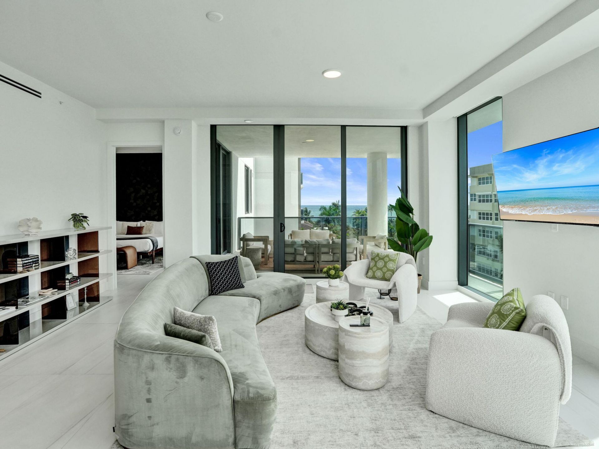 305 Briny Avenue, Unit 401, Pompano Beach, FL 33062 Photo