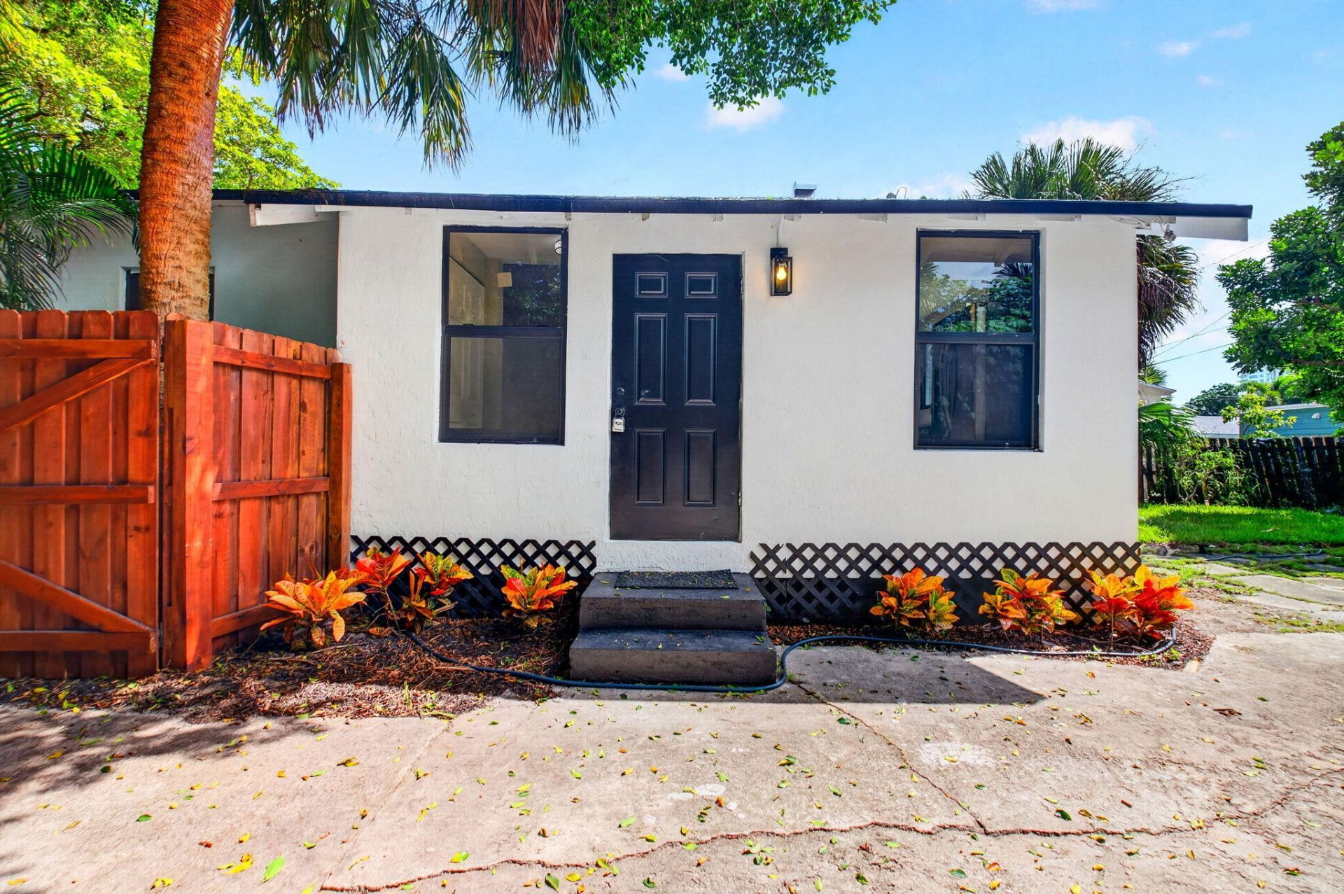 516 48th Street, West Palm Beach, FL 33407 Photo