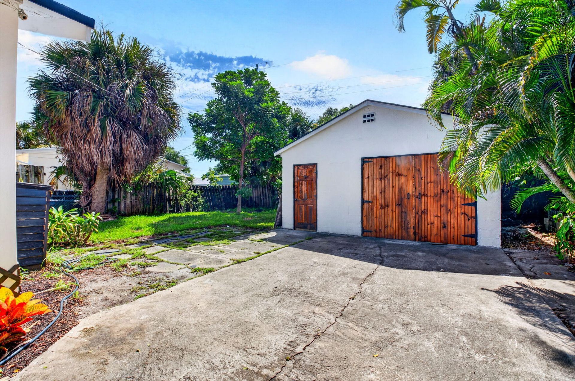 516 48th Street, West Palm Beach, FL 33407 Photo
