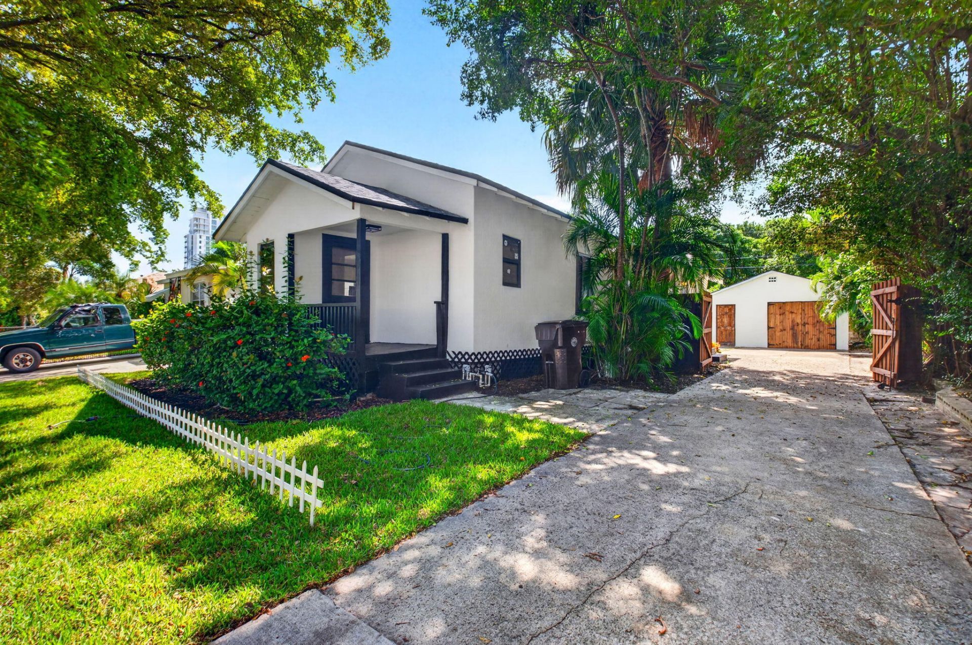 516 48th Street, West Palm Beach, FL 33407 Photo
