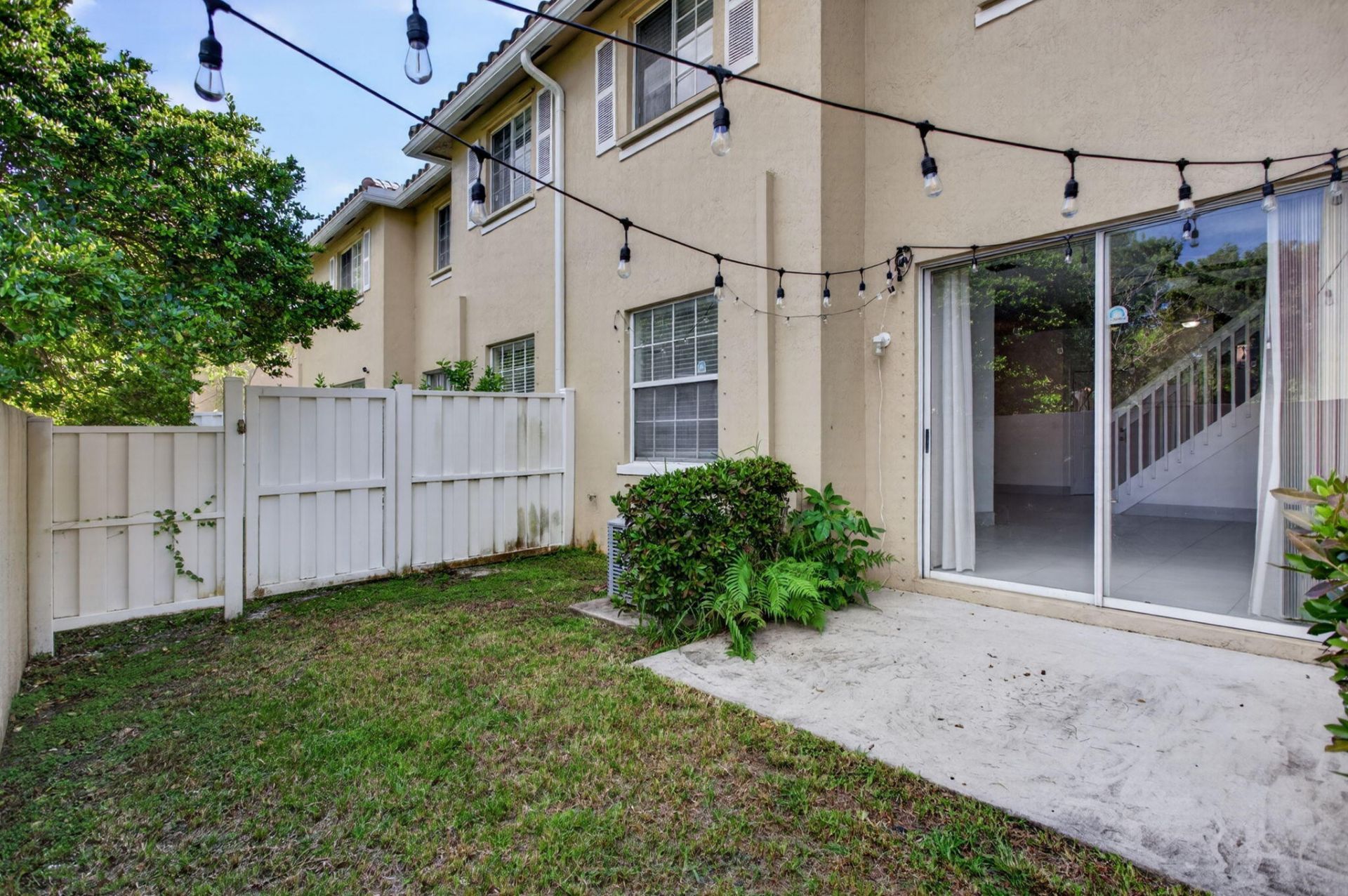 4040 NW 90th Way, Sunrise, FL 33351 Photo
