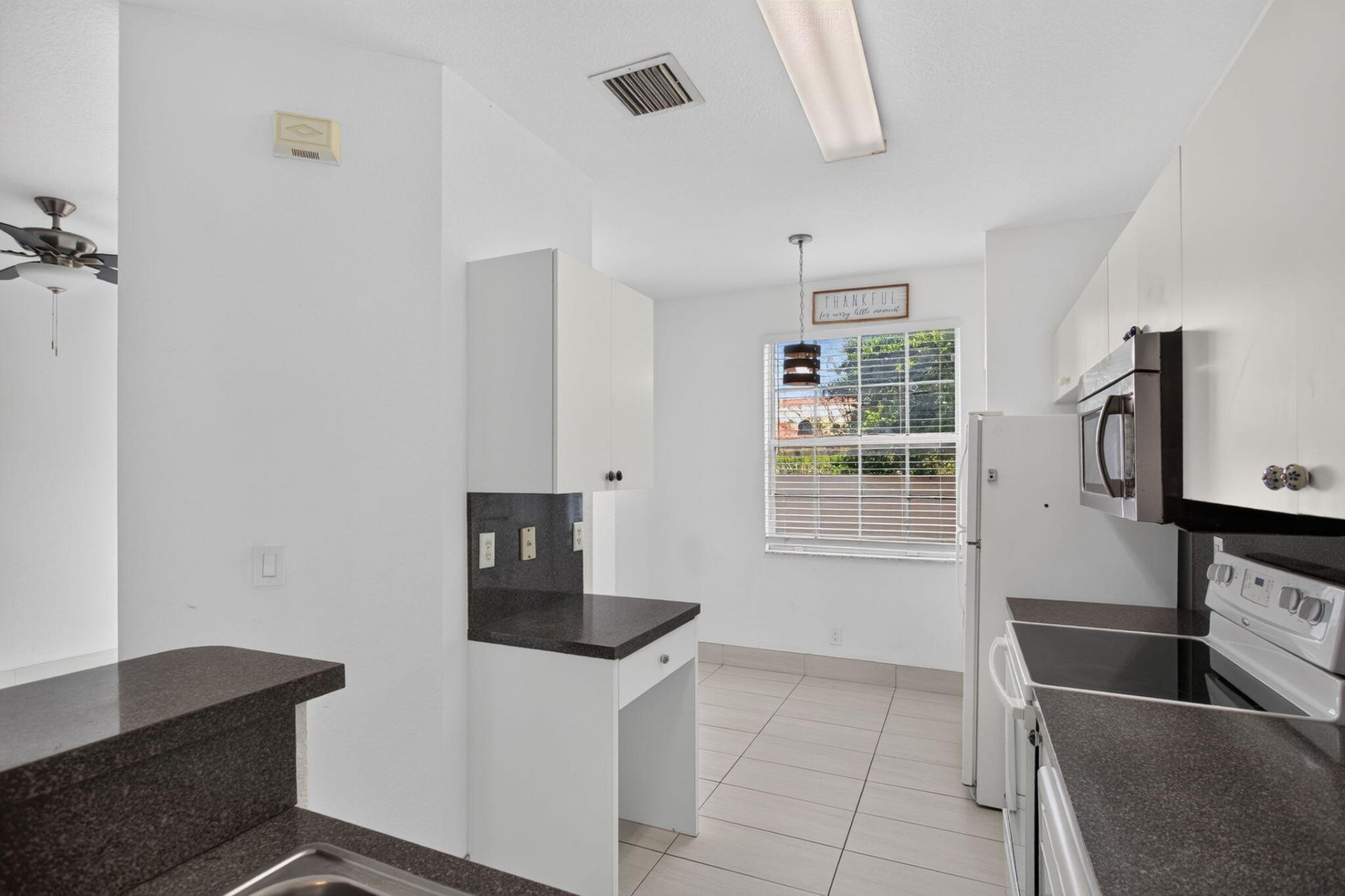 4040 NW 90th Way, Sunrise, FL 33351 Photo