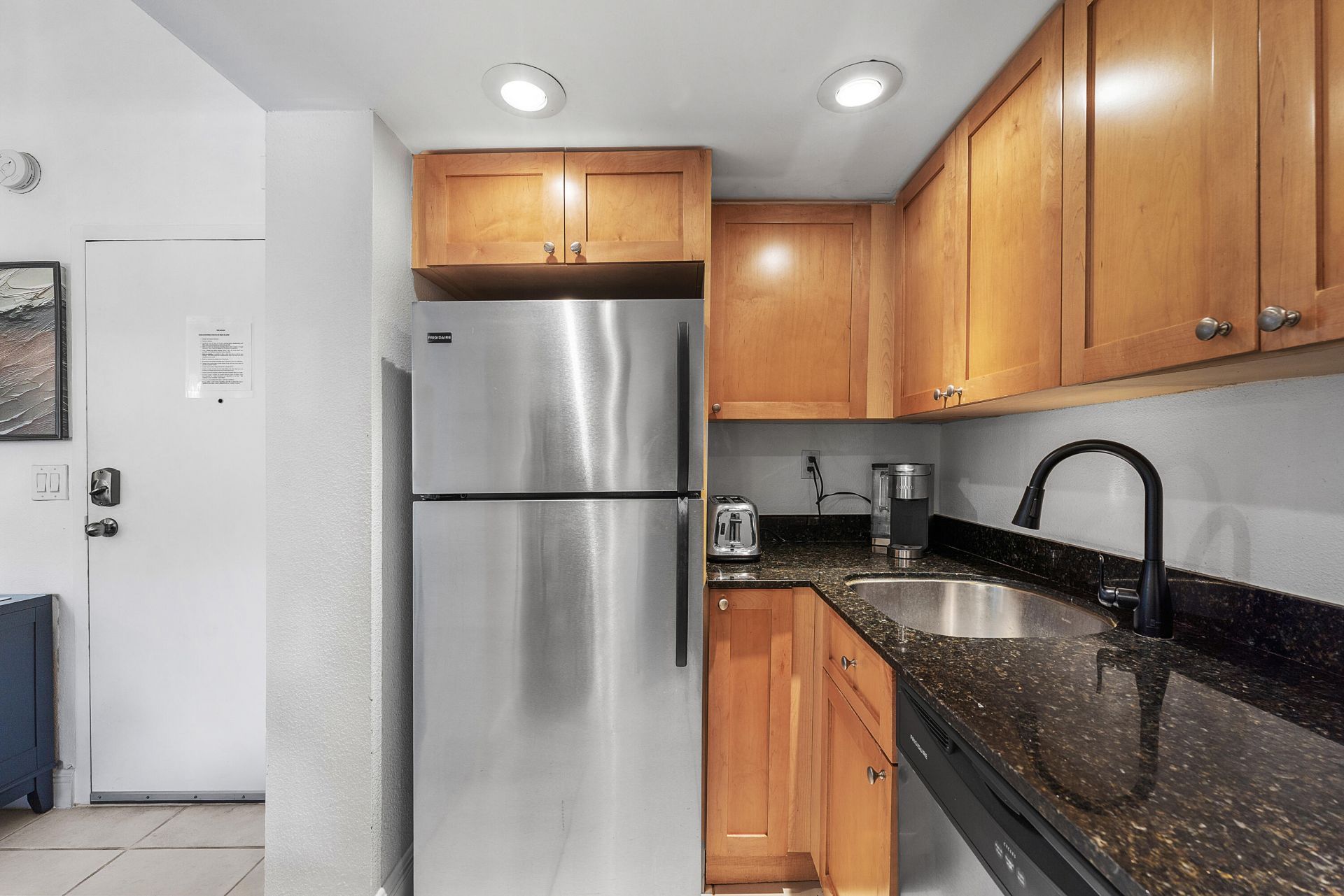 1830 Embassy Drive, Unit 112, West Palm Beach, FL 33401 Photo