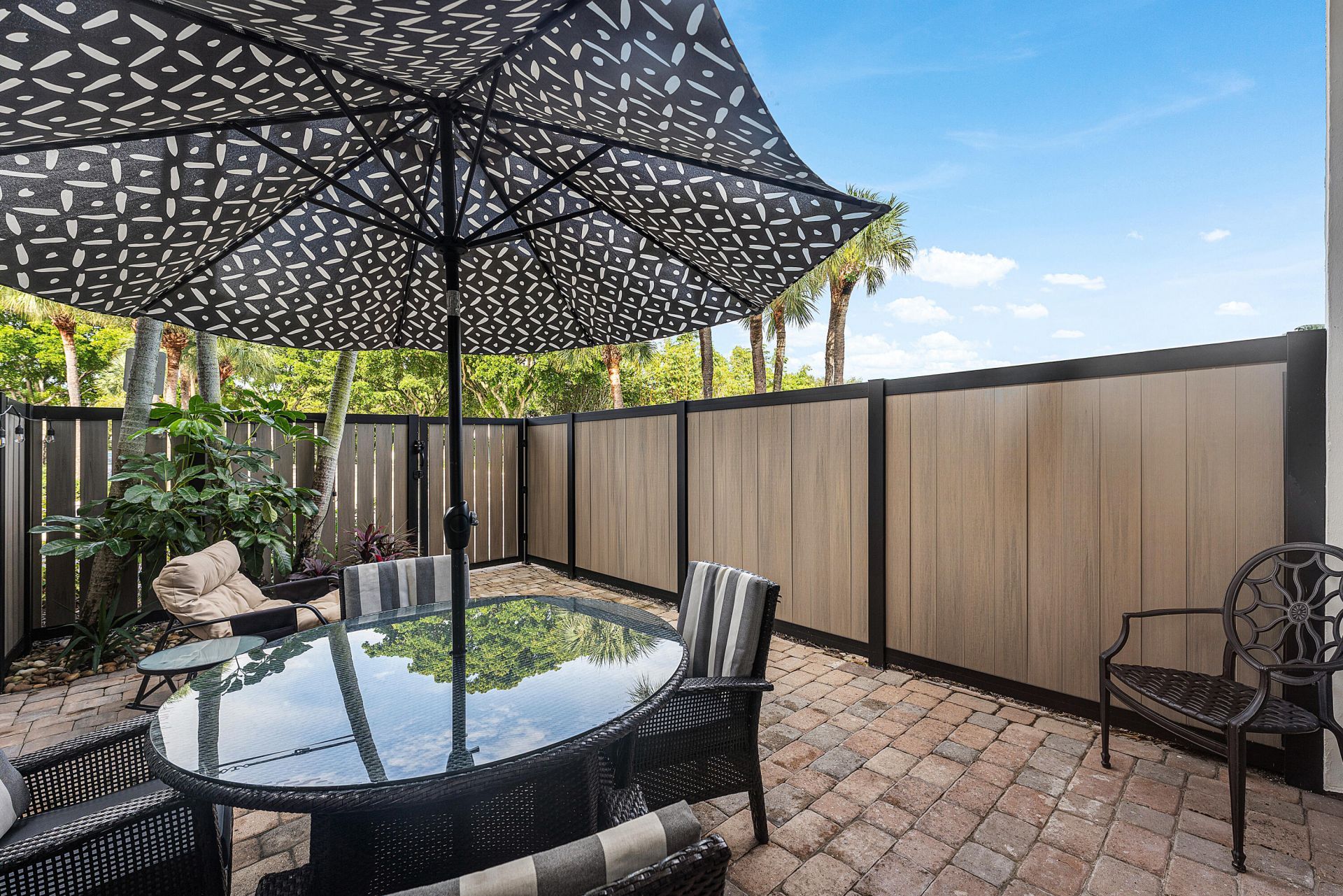 1830 Embassy Drive, Unit 112, West Palm Beach, FL 33401 Photo