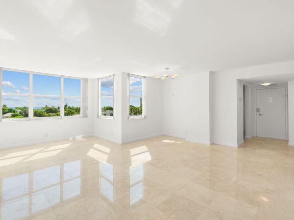 3015 N Ocean Boulevard, Unit 5F, Fort Lauderdale, FL 33308