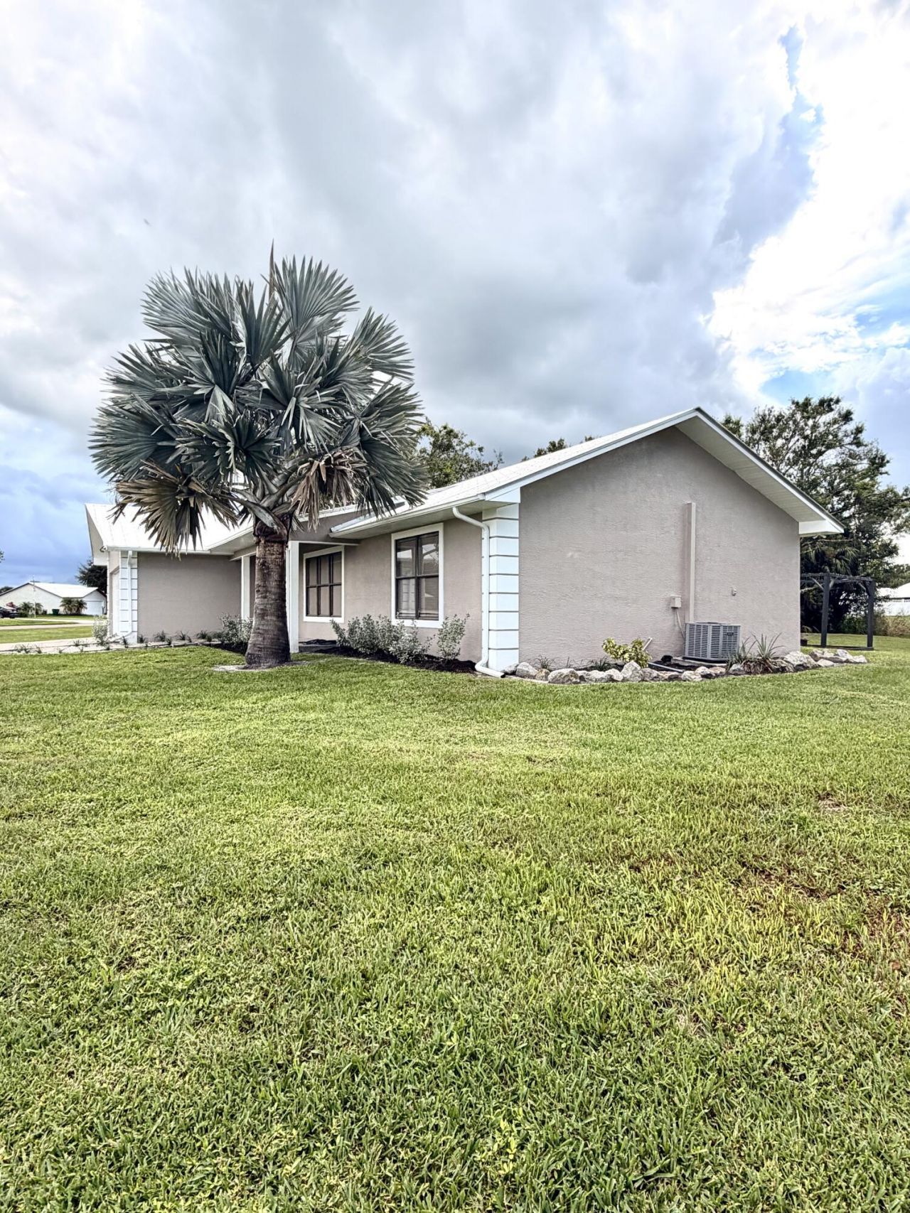 1051 SW 83rd Avenue, Okeechobee, FL 34974 Photo