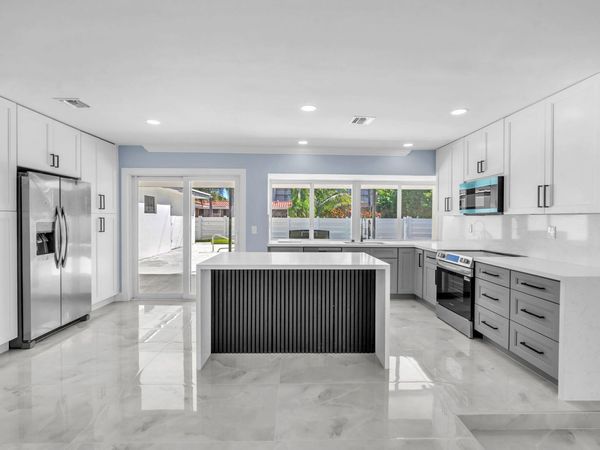 5000 ADAMS Street, Hollywood, FL 33021