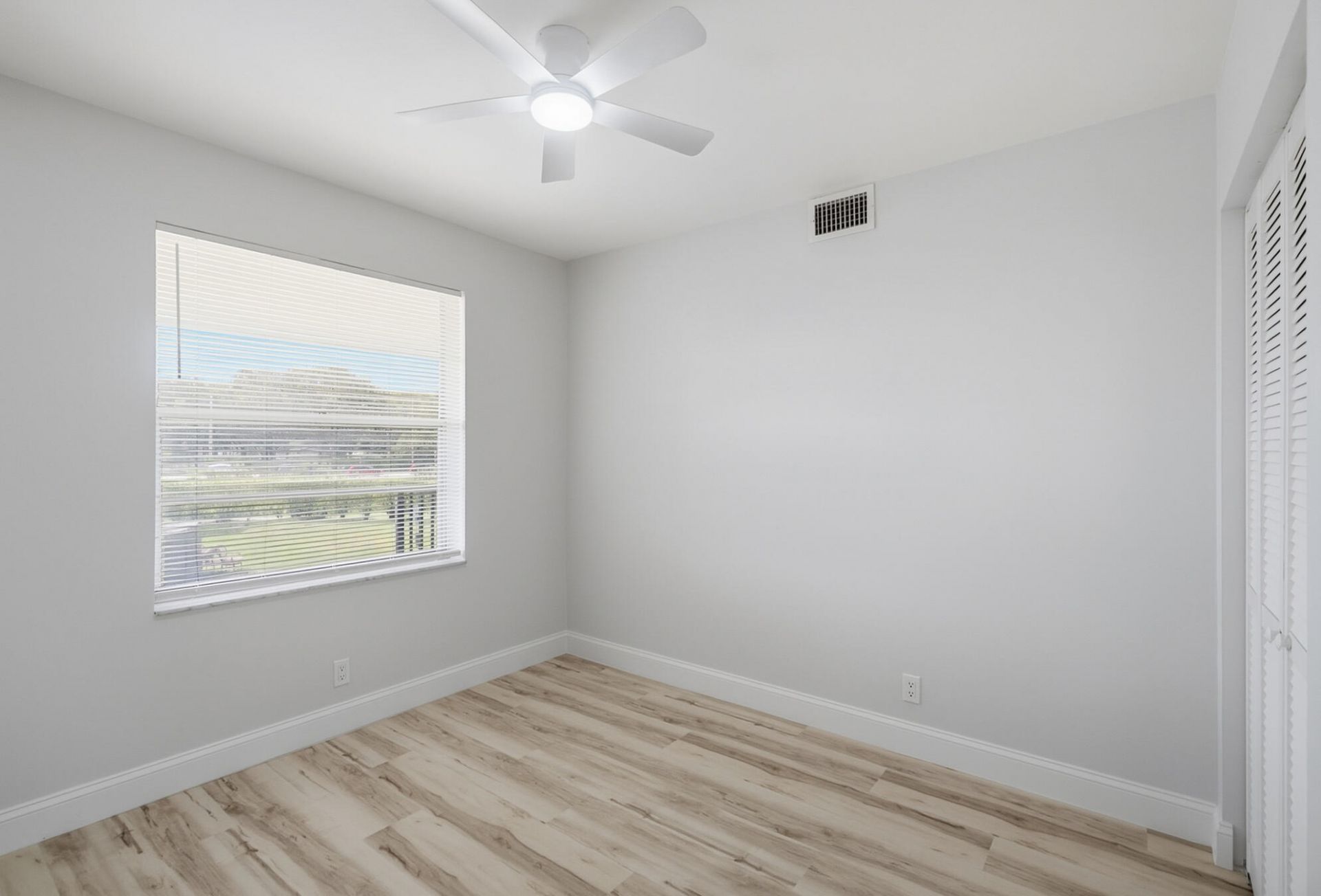 9939 Three Lakes Circle, Unit 14H, Boca Raton, FL 33428 Photo