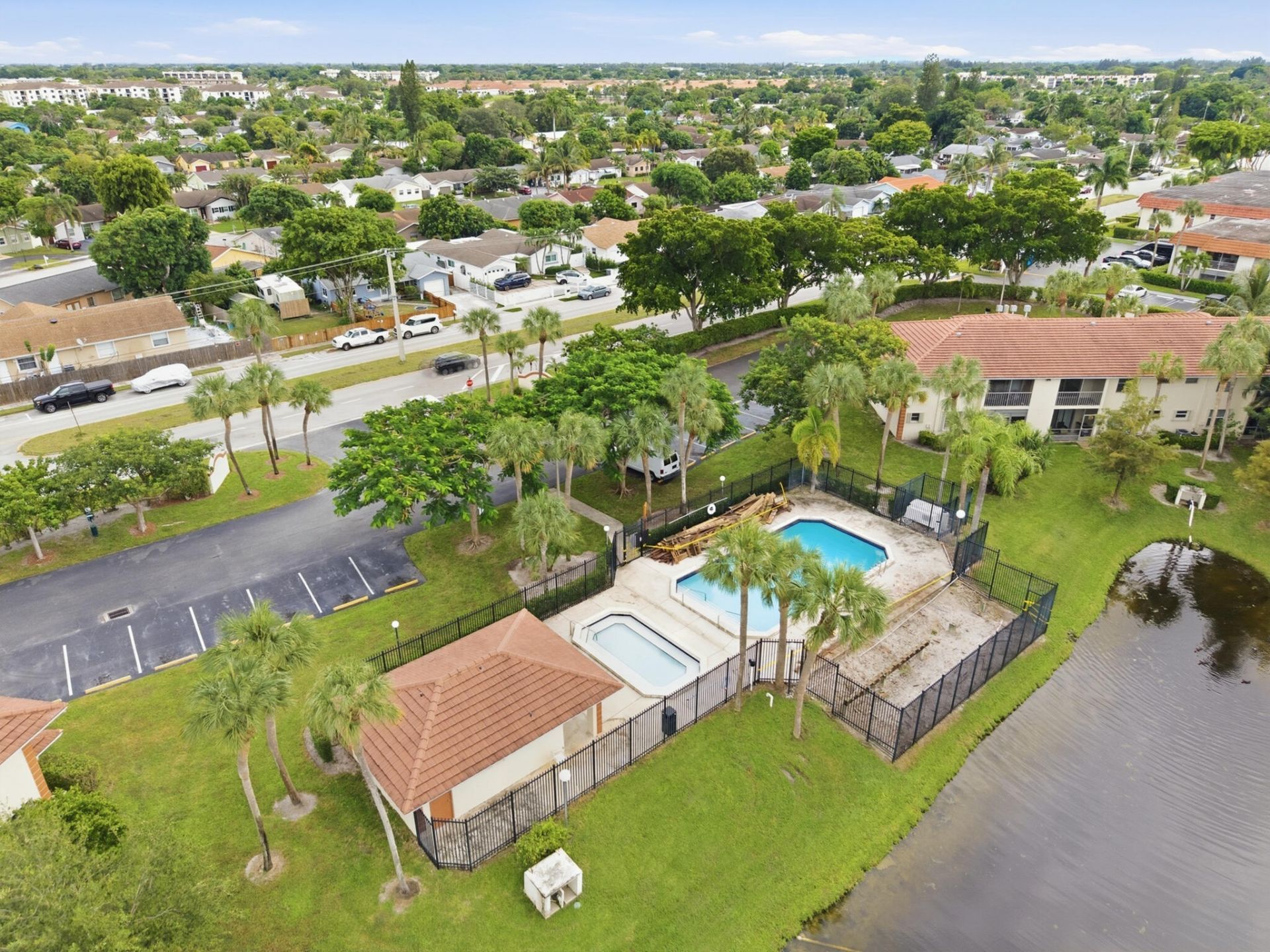 9939 Three Lakes Circle, Unit 14H, Boca Raton, FL 33428 Photo