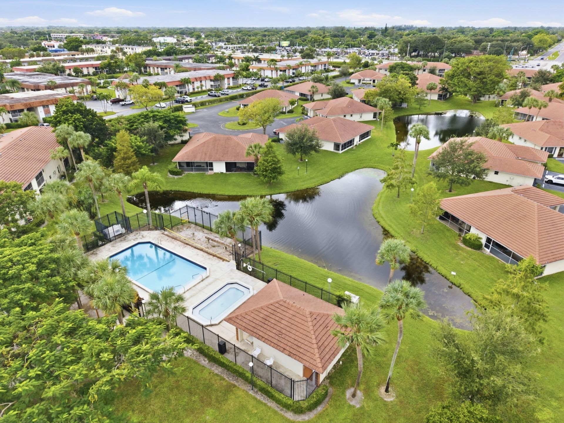 9939 Three Lakes Circle, Unit 14H, Boca Raton, FL 33428 Photo