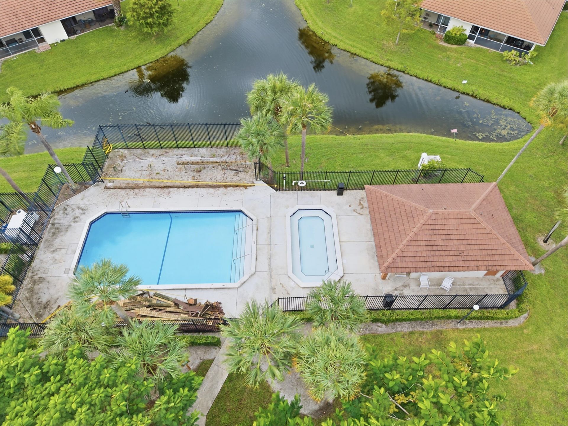 9939 Three Lakes Circle, Unit 14H, Boca Raton, FL 33428 Photo