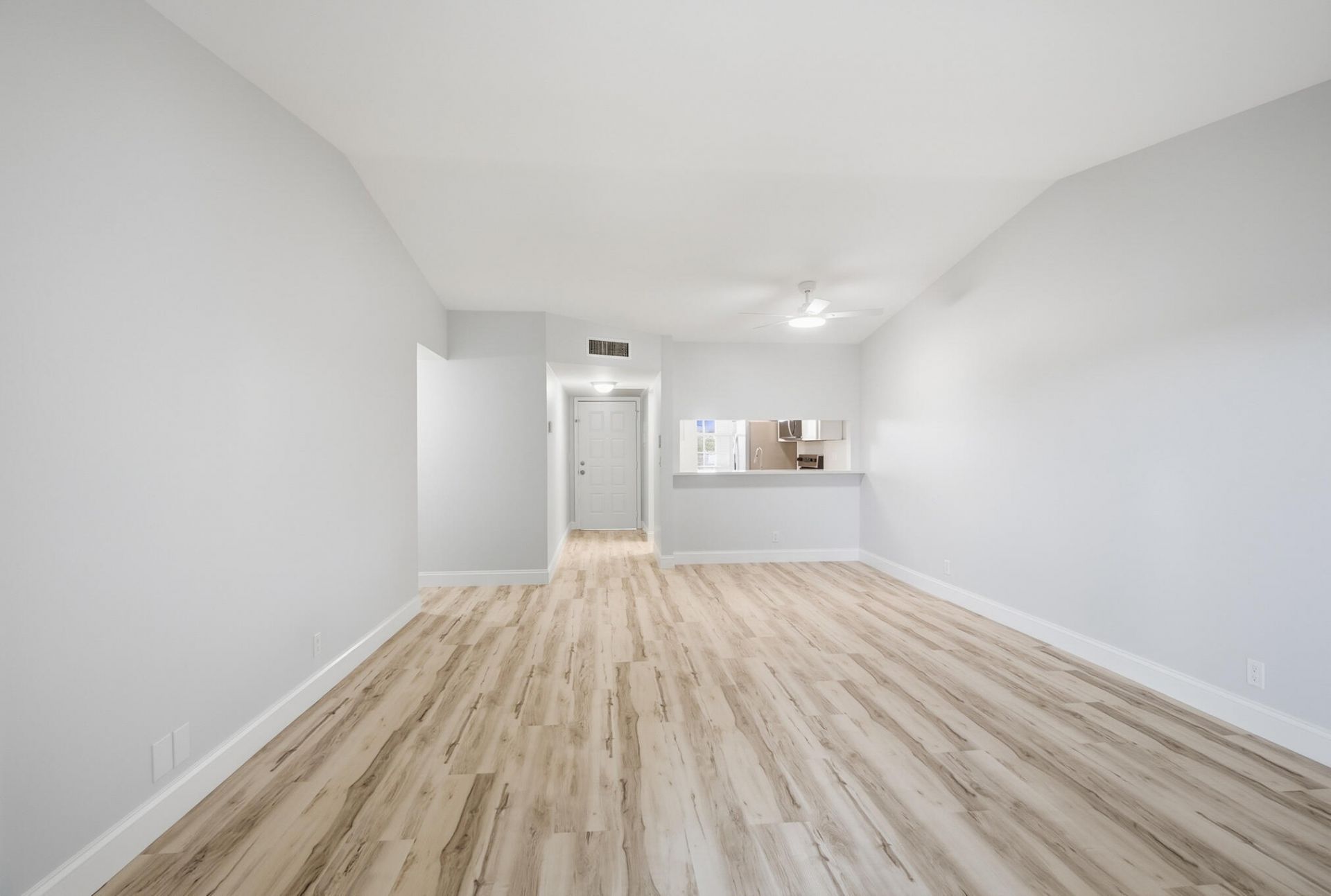 9939 Three Lakes Circle, Unit 14H, Boca Raton, FL 33428 Photo
