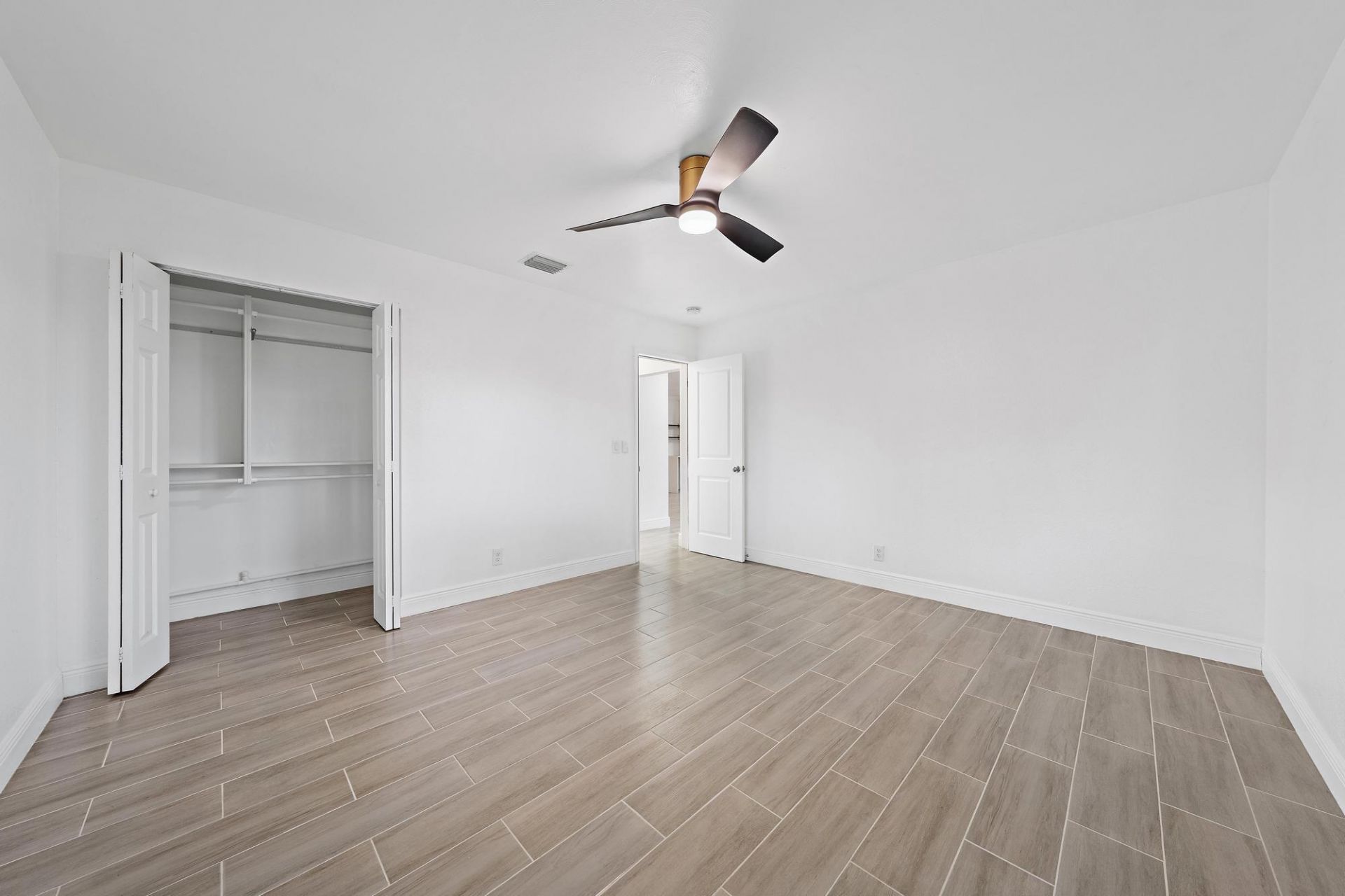 5521 Parker Avenue, West Palm Beach, FL 33405 Photo