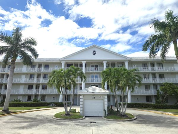 2621 VILLAGE Boulevard, Unit 202, West Palm Beach, FL 33409