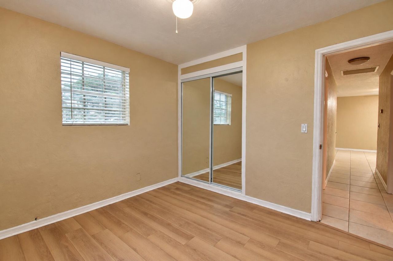 2032 Worthington Road, West Palm Beach, FL 33409 Photo