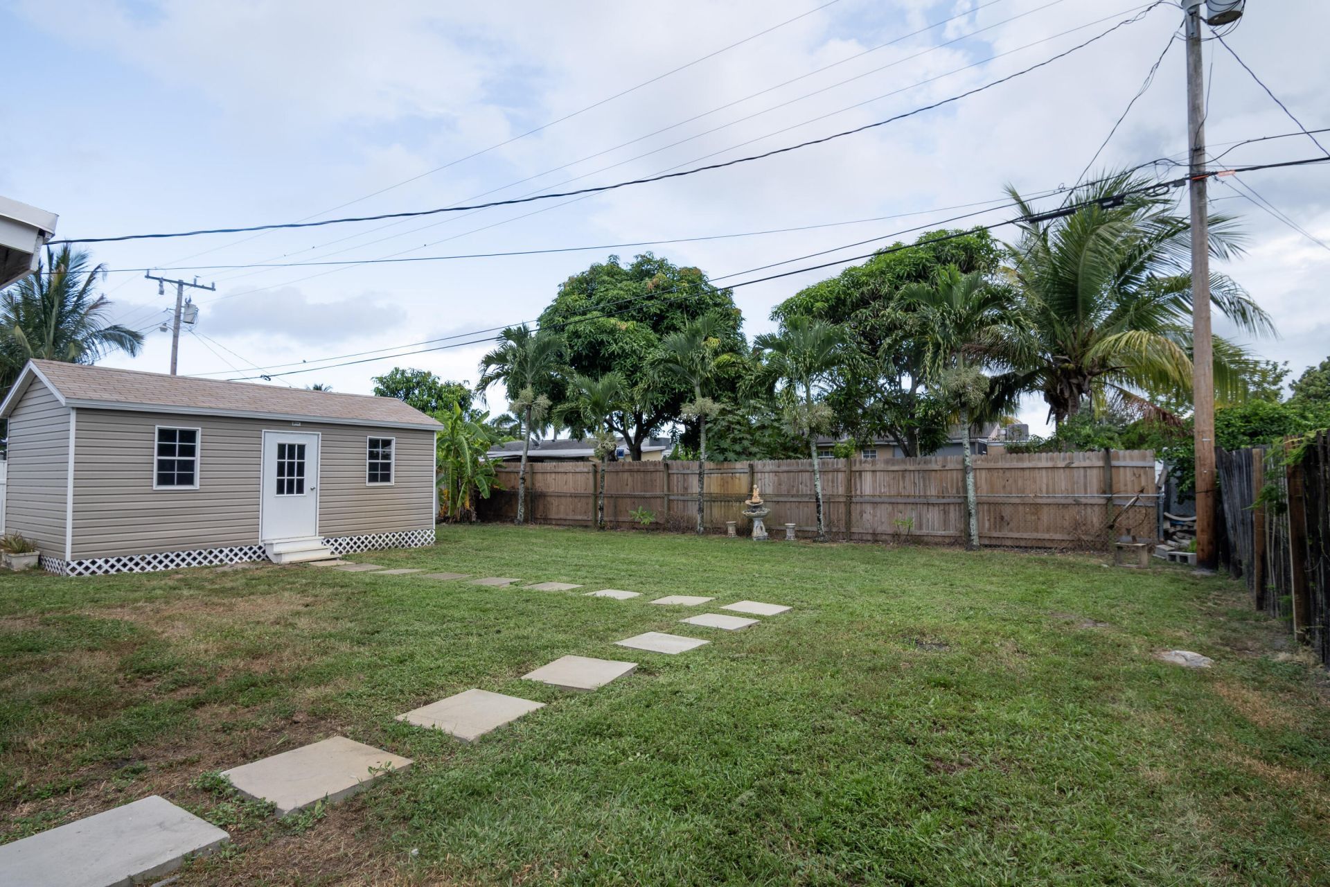 2032 Worthington Road, West Palm Beach, FL 33409 Photo