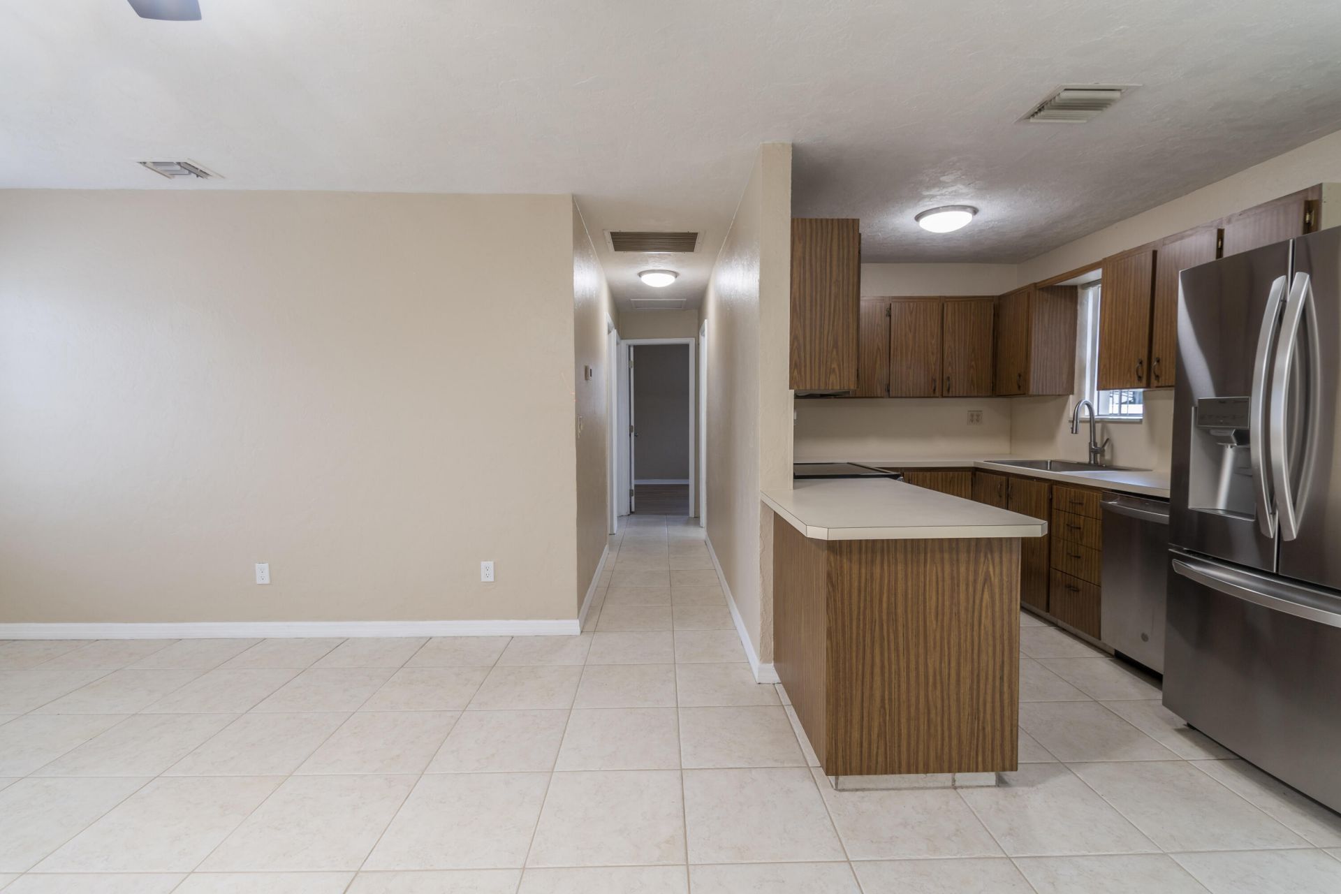 2032 Worthington Road, West Palm Beach, FL 33409 Photo